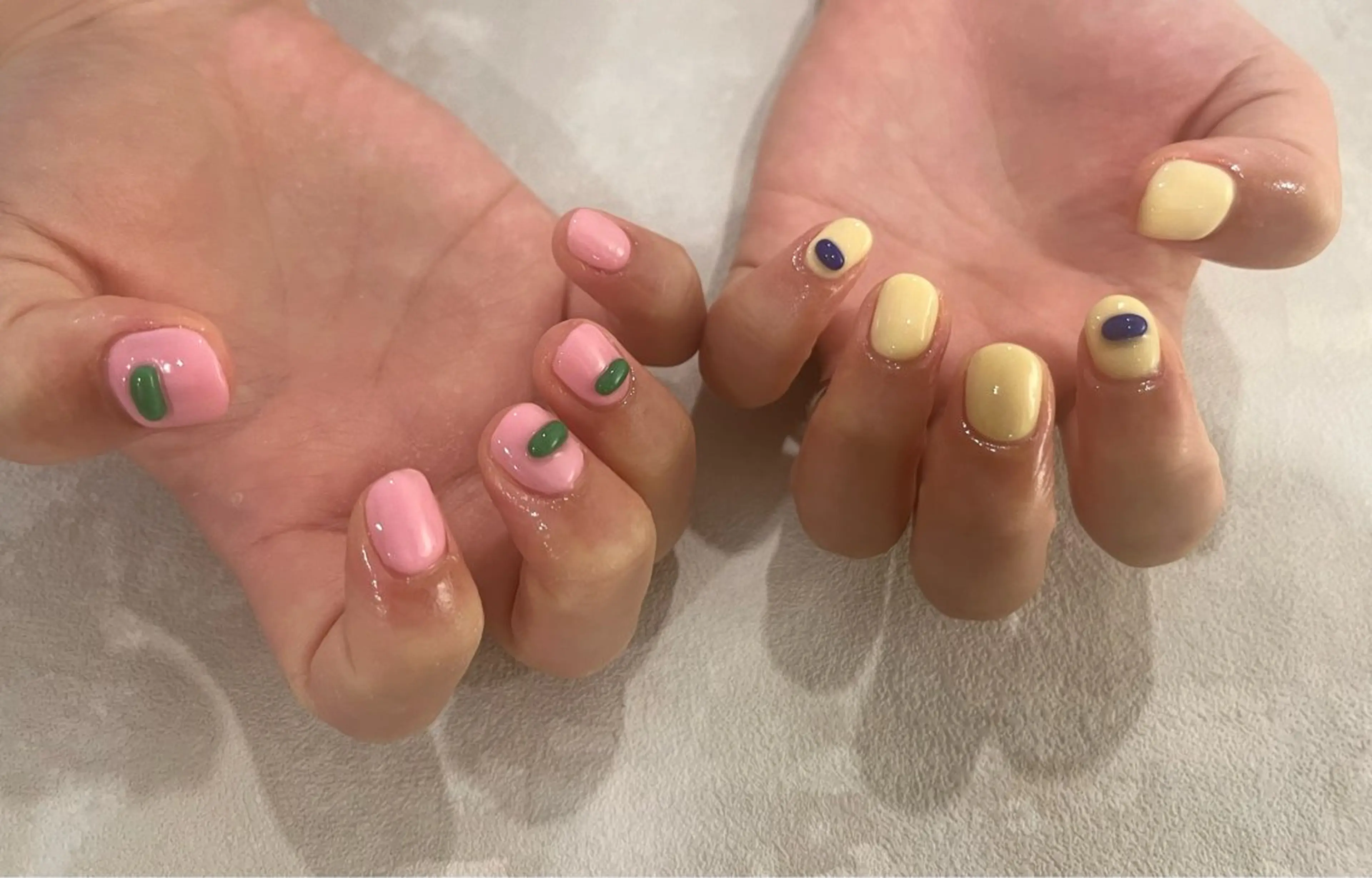 ネイル ぷっくりネイル シンプルネイル ハンドネイル AT.1011(アトリエテンイレブン)所属・AT.1011 (ハルカ)のネイルデザイン