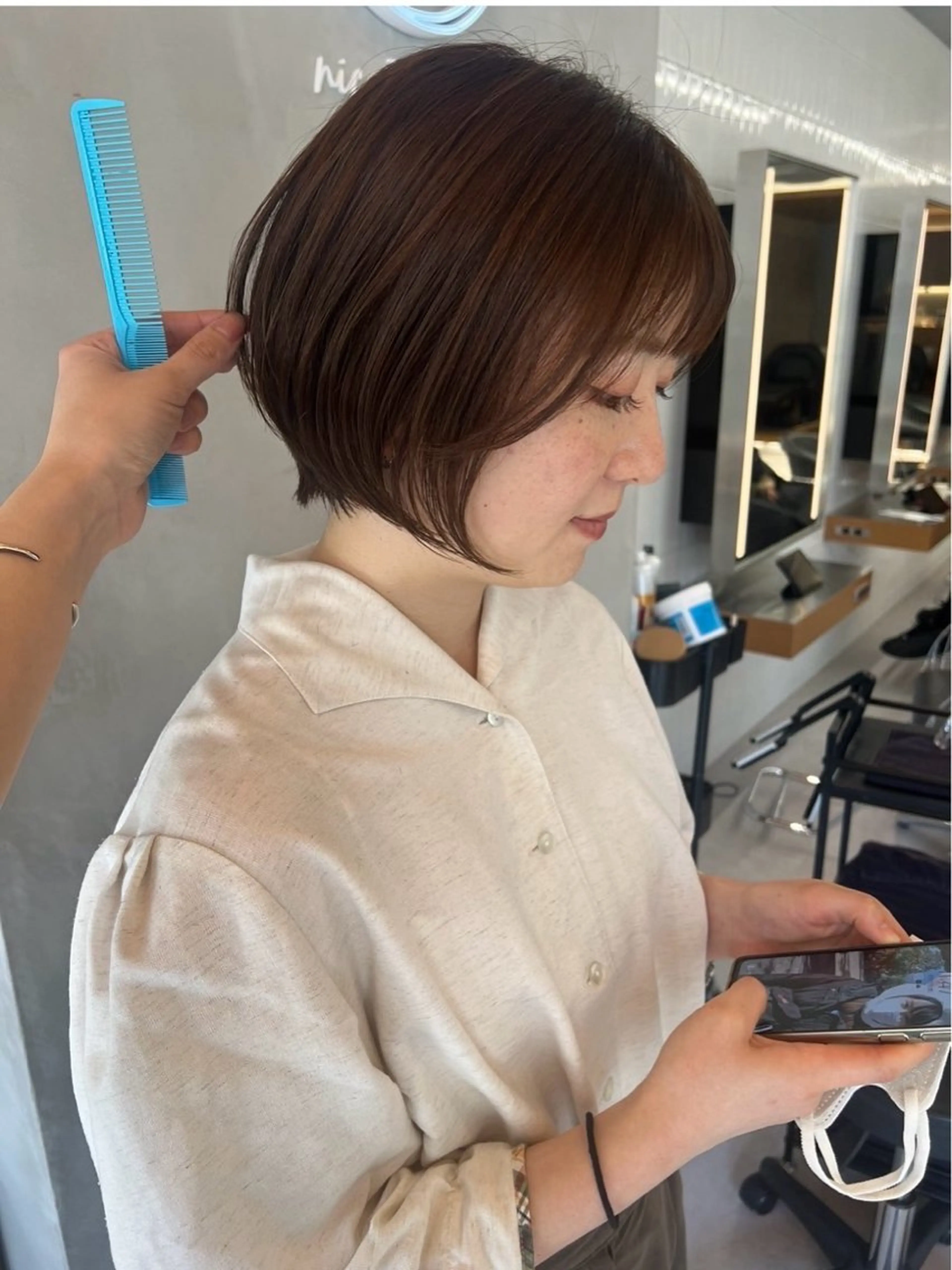 ショート カット センターパート/ 暖色カラーayuのヘアスタイル