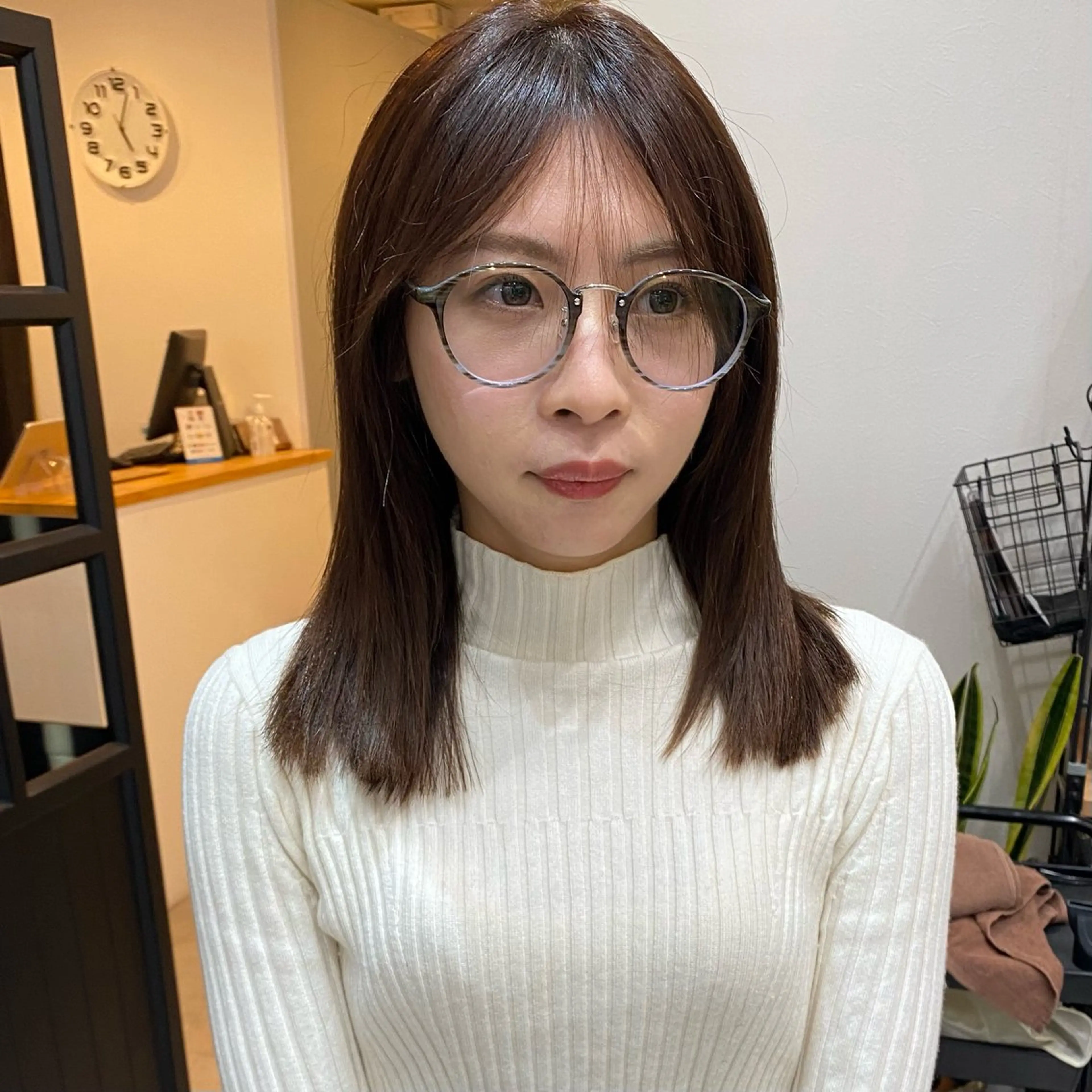 ミディアム ミディアムパーマ ハイライト 髪質改善 レイヤーカット また会いたくなる 美容師【KENTA】のヘアスタイル