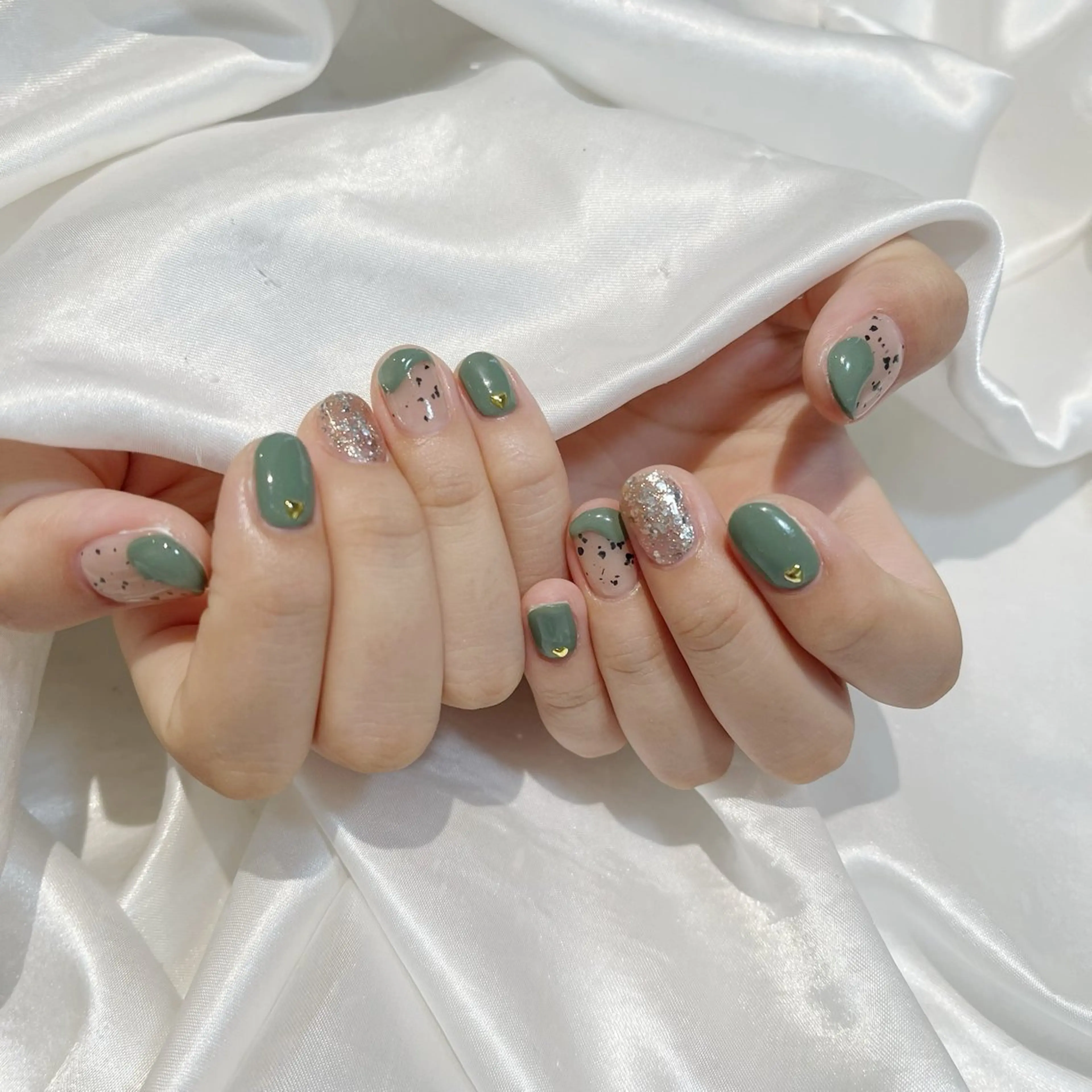 ネイル WISTERIA aisaのネイルデザイン