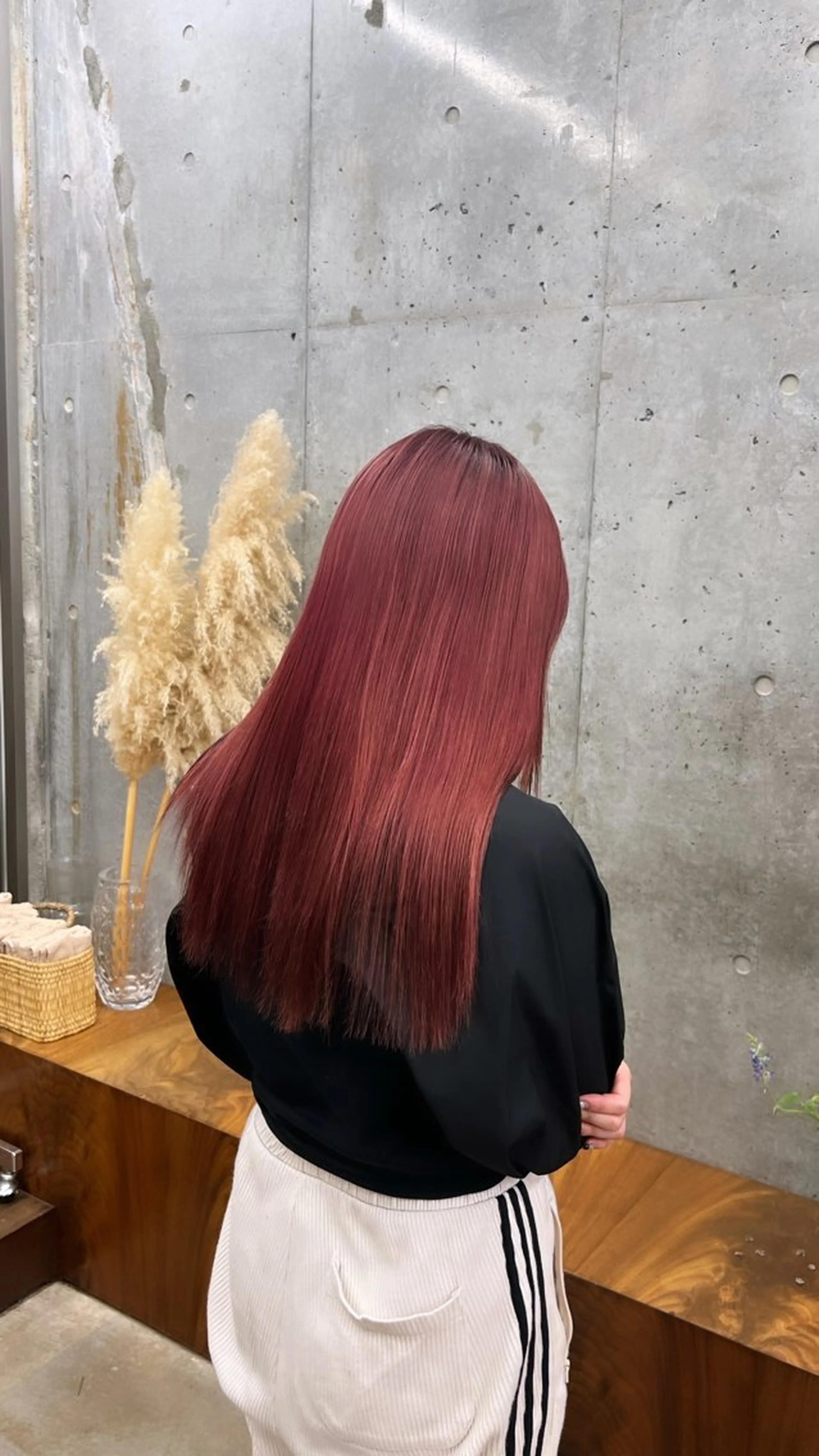 セミロング カラー レッドカラー Henrietta  自由が丘所属・ベージュ/ブリーチ無 し/透明感/yukiのヘアスタイル