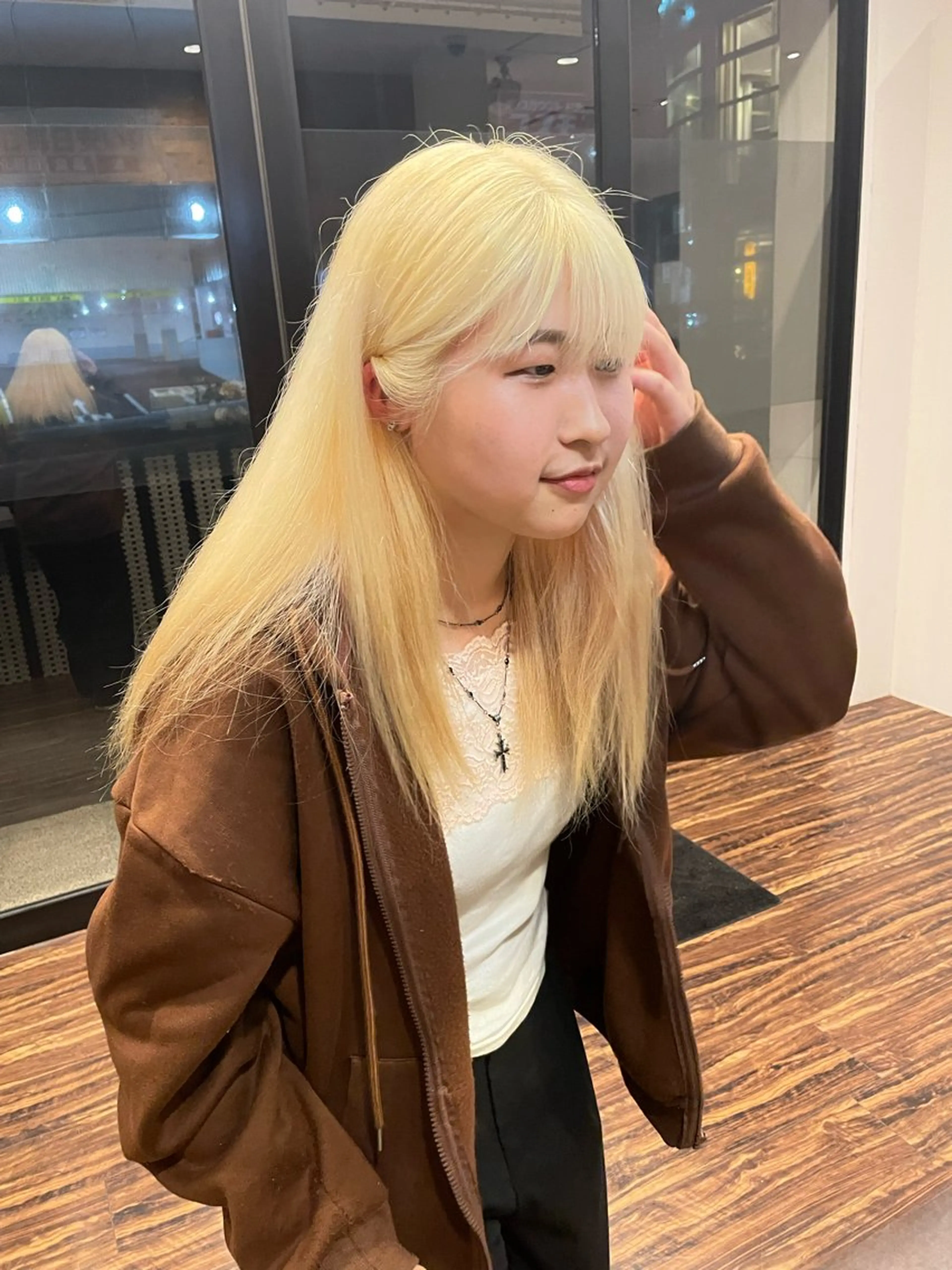 ロング カラー トヨシマ シュウトのヘアスタイル