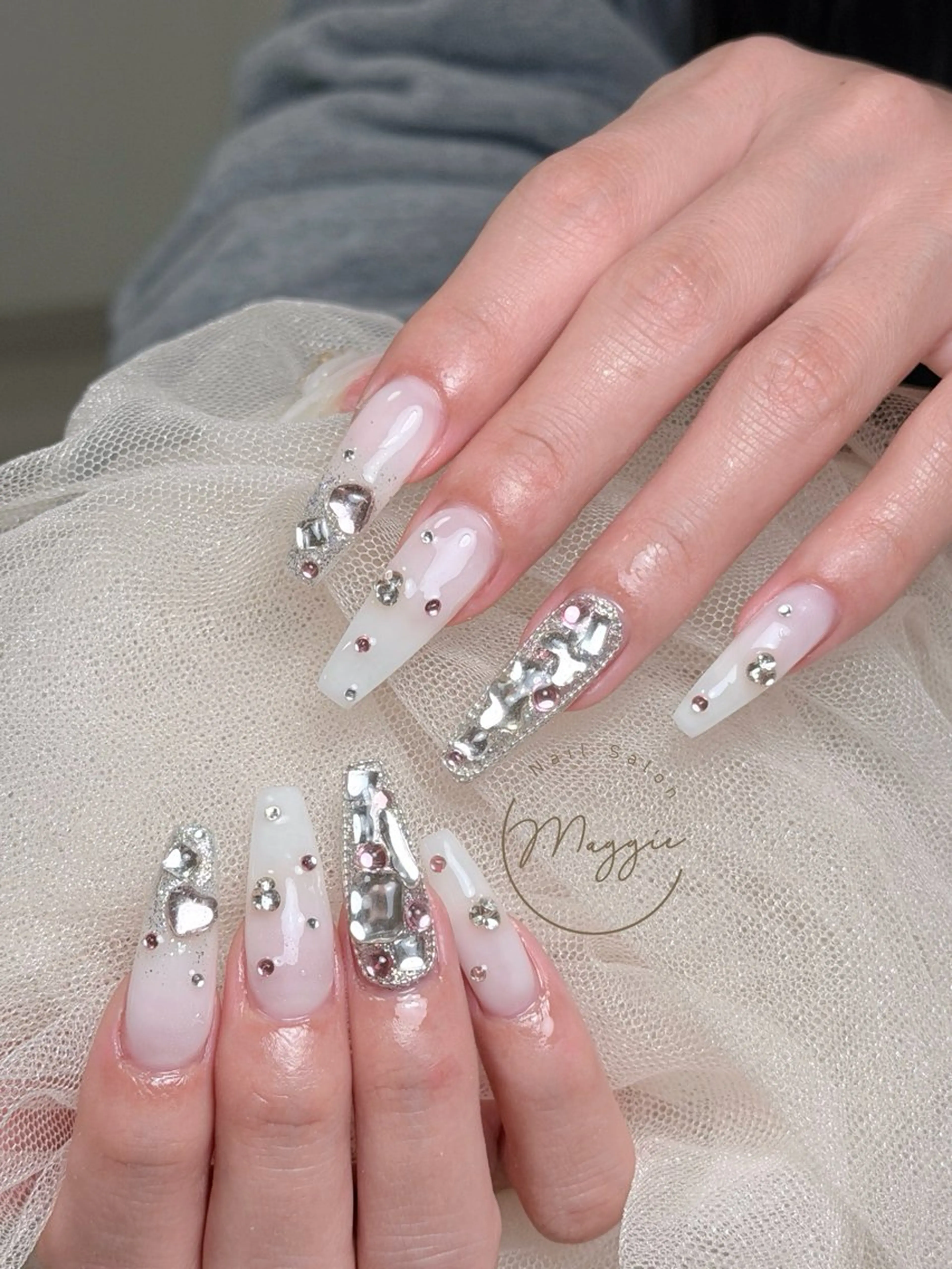 ネイル Maggie Nail🦩のネイルデザイン