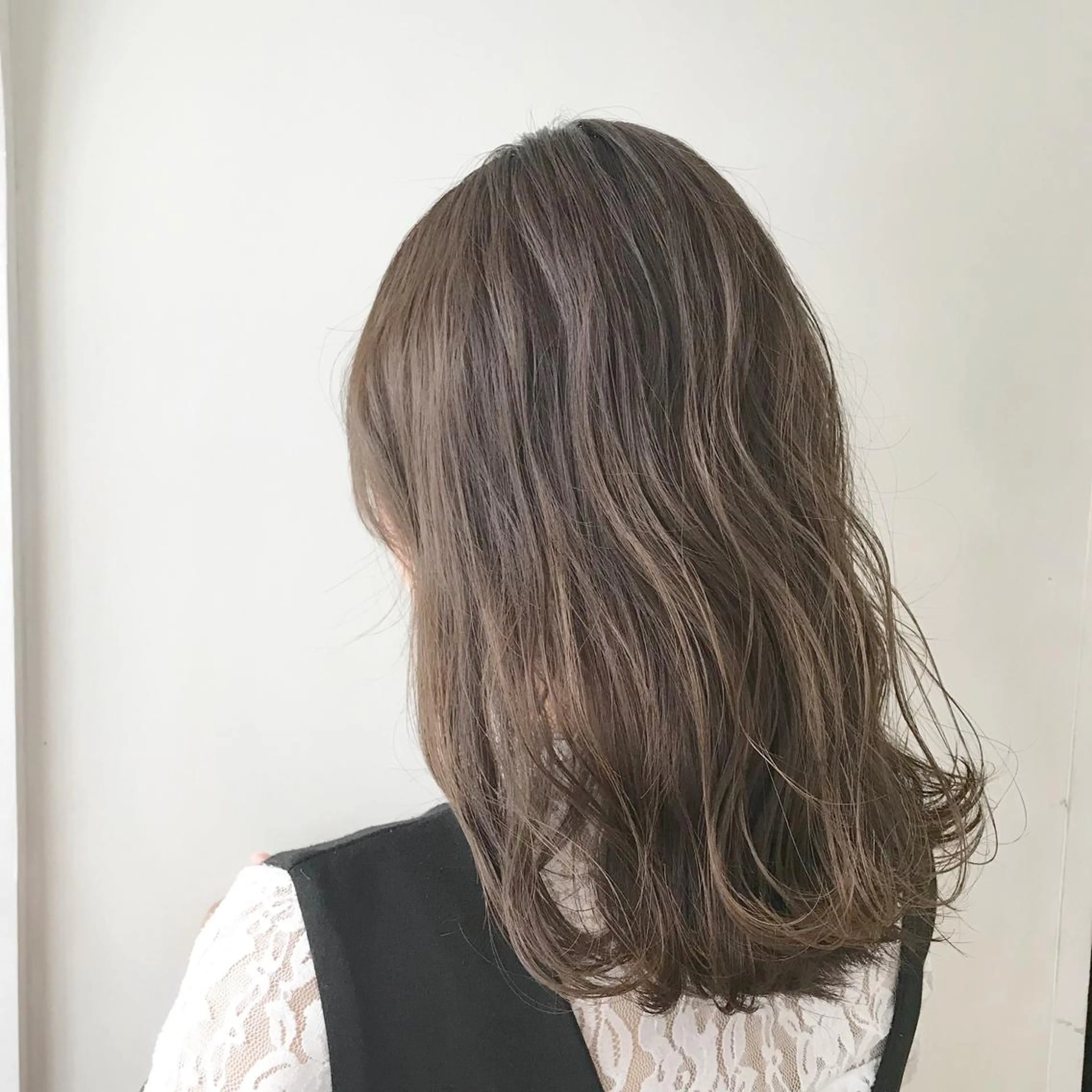 セミロング カラー ヘアカラー トリートメント レイヤー/顔周り /AKARIのヘアスタイル