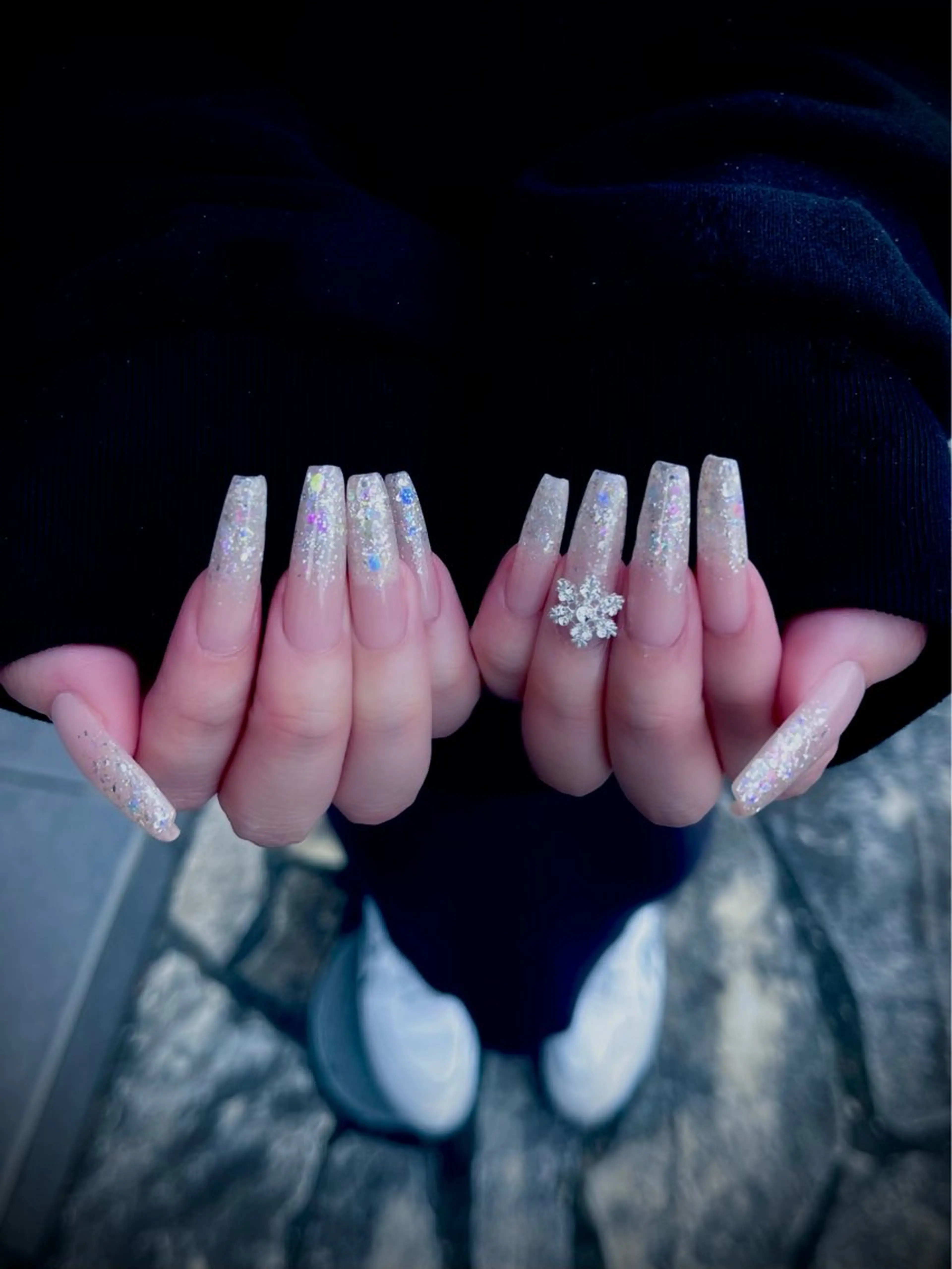 ネイル キラキラネイル ラメ(グリッター) ラメグラデーション ロングネイル マグネットネイル nine.🦋 YUKOのネイルデザイン