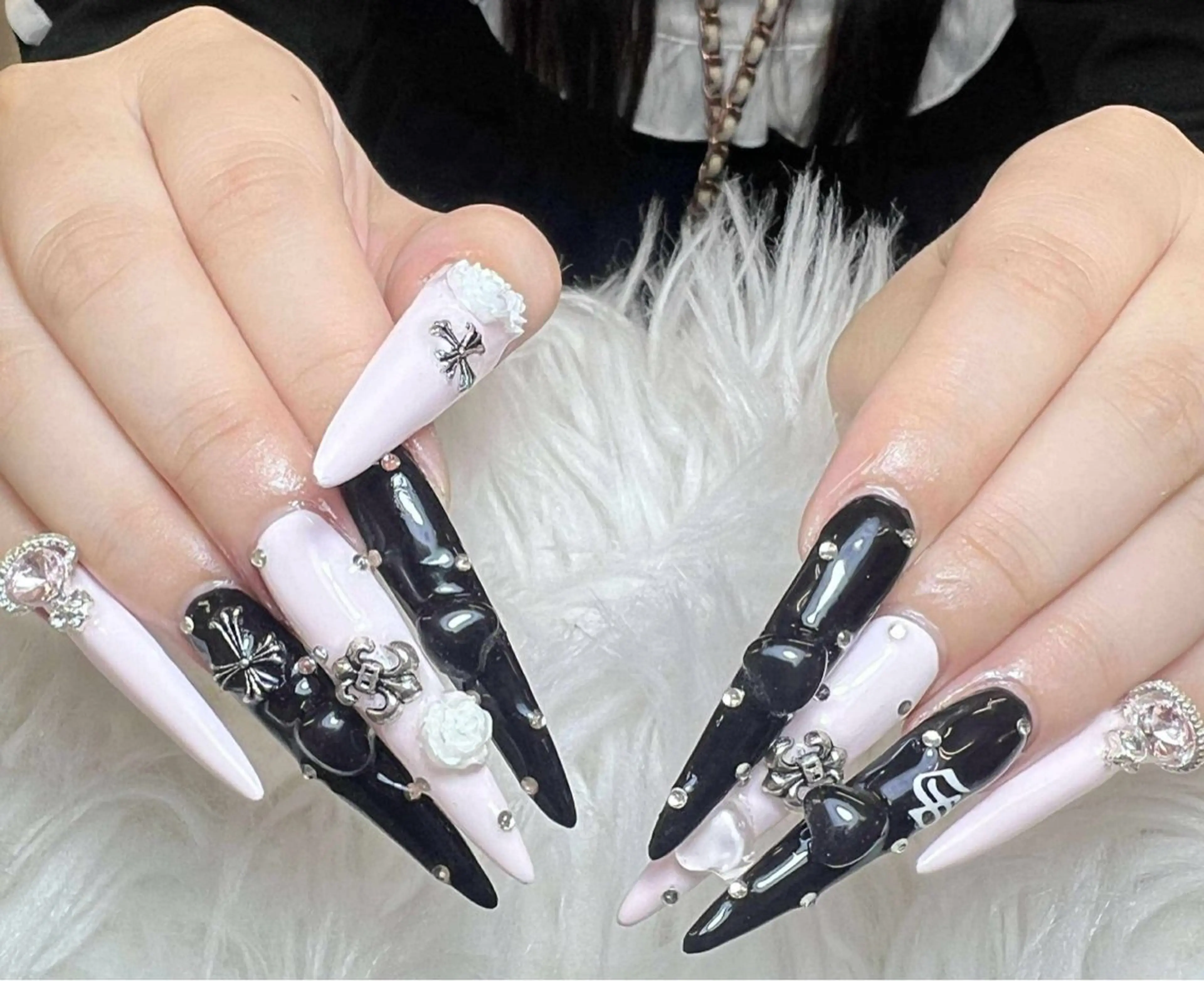 ネイル チークネイル 長さ出し フットネイル マグネットネイル 持ち込み ANH NAIL ゴテゴテ専門店💎のネイルデザイン