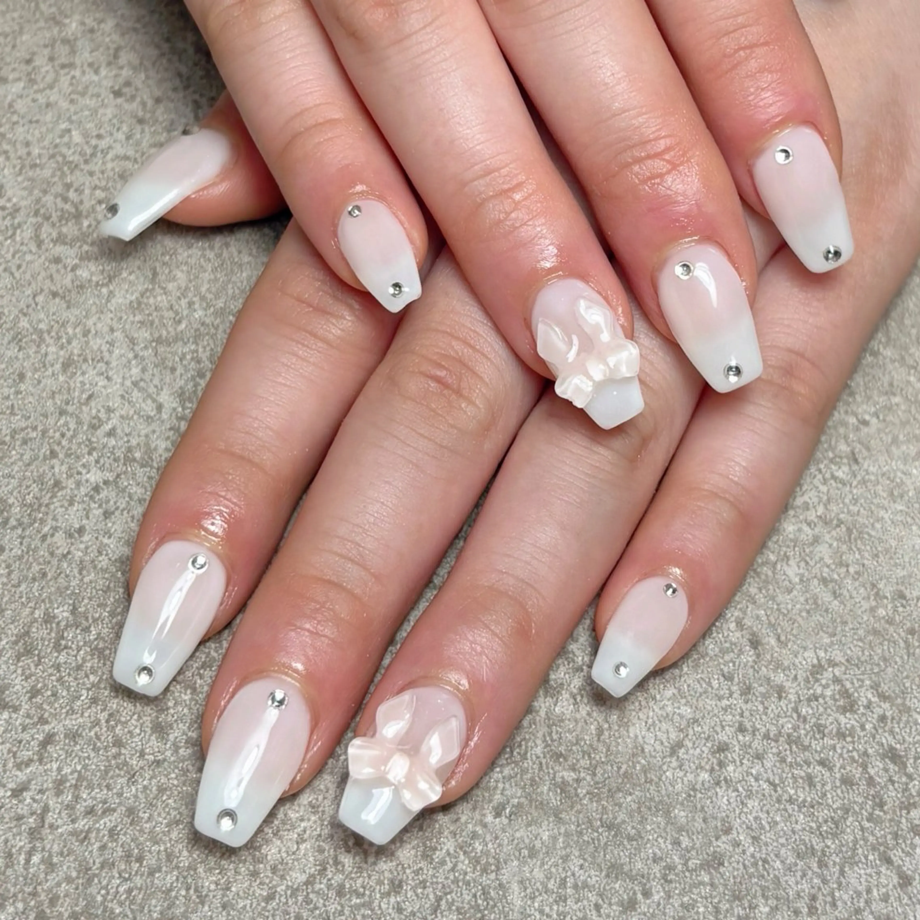 ネイル nailroom DIASOMNIAのネイルデザイン