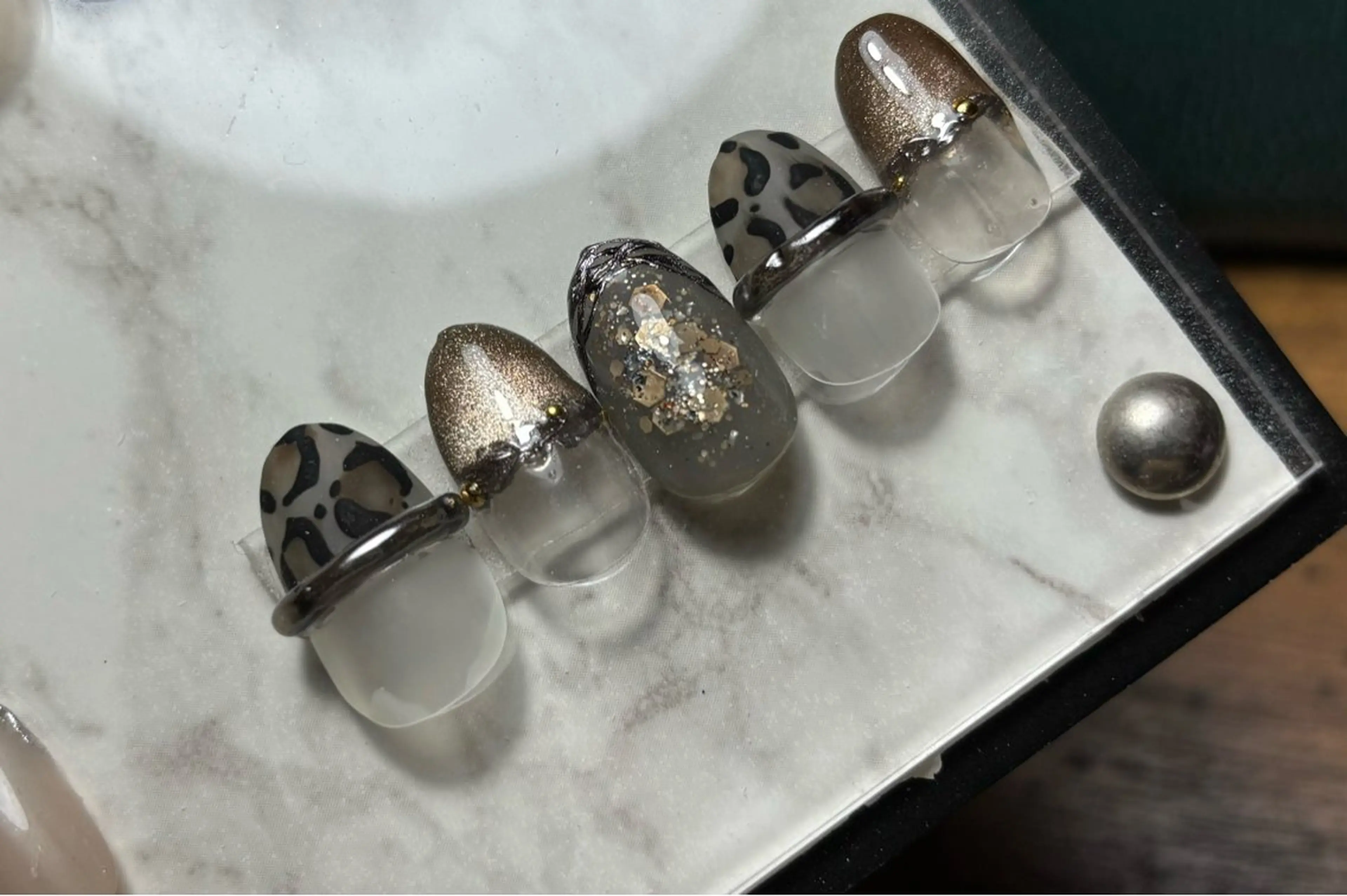 ネイル nail salon FROSCH所属・FROSCH/ Seinaのネイルデザイン