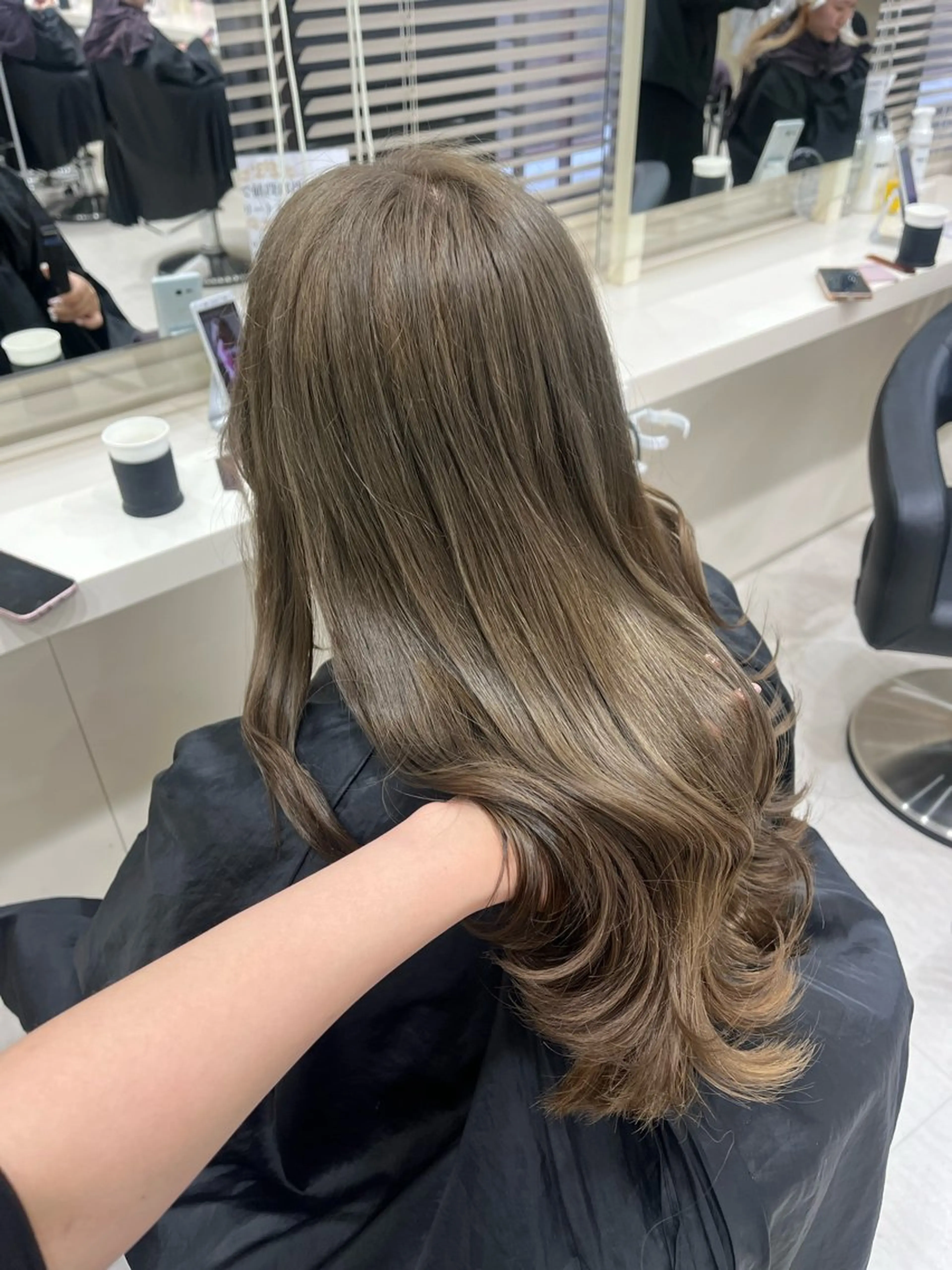 ロング カラー ベージュカラー ヘーゼル 髪質改善 トリートメント ヘアカラー トリートメント 大人上品ベージュ 🎀HARUNAのヘアスタイル