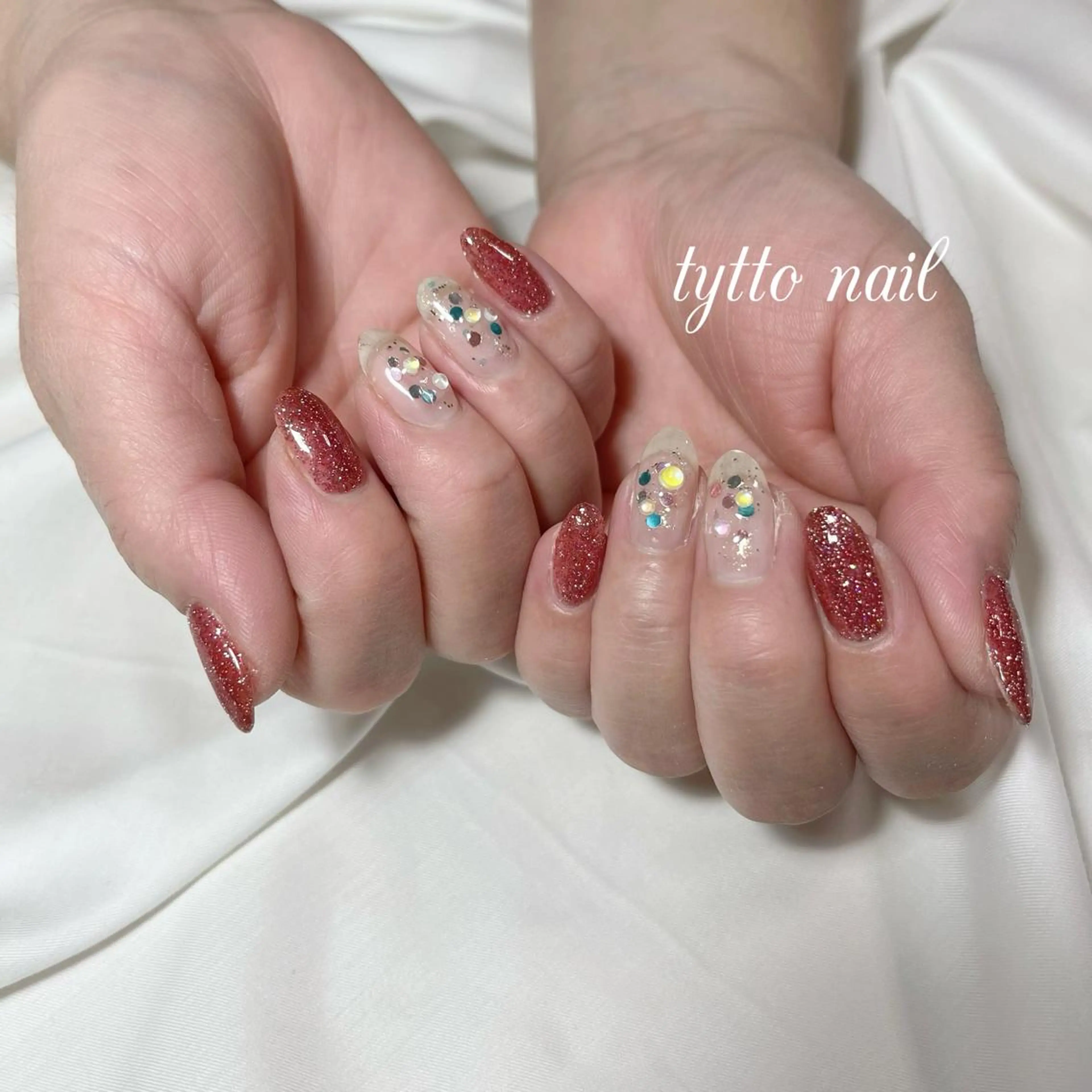 ネイル フラッシュネイル ホログラムネイル キラキラネイル 赤色 バレンタイン ハンドネイル tytto nail ❤︎‪‪eri‪‪のネイルデザイン