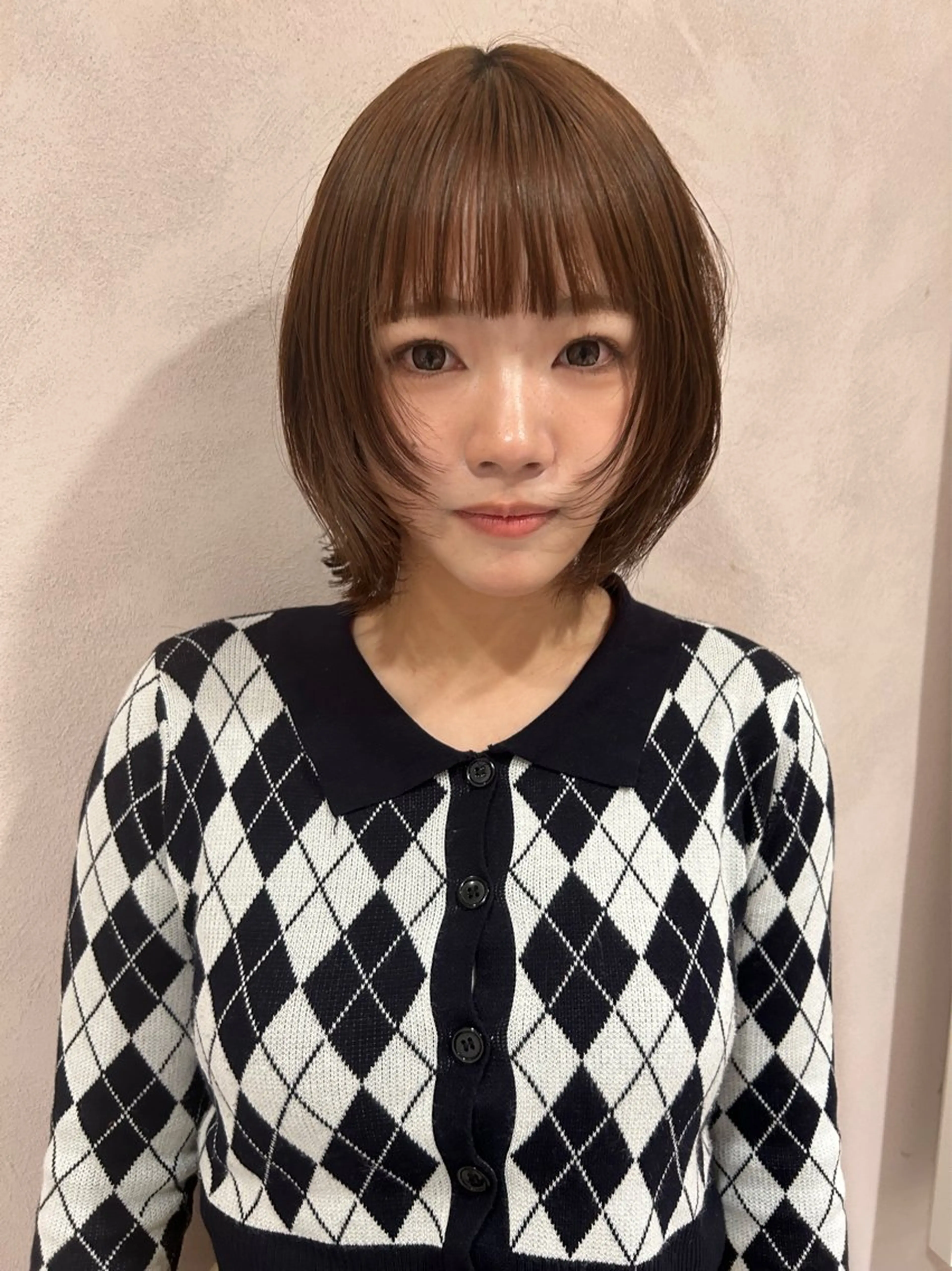 ミディアム 有岡 陽菜のヘアスタイル