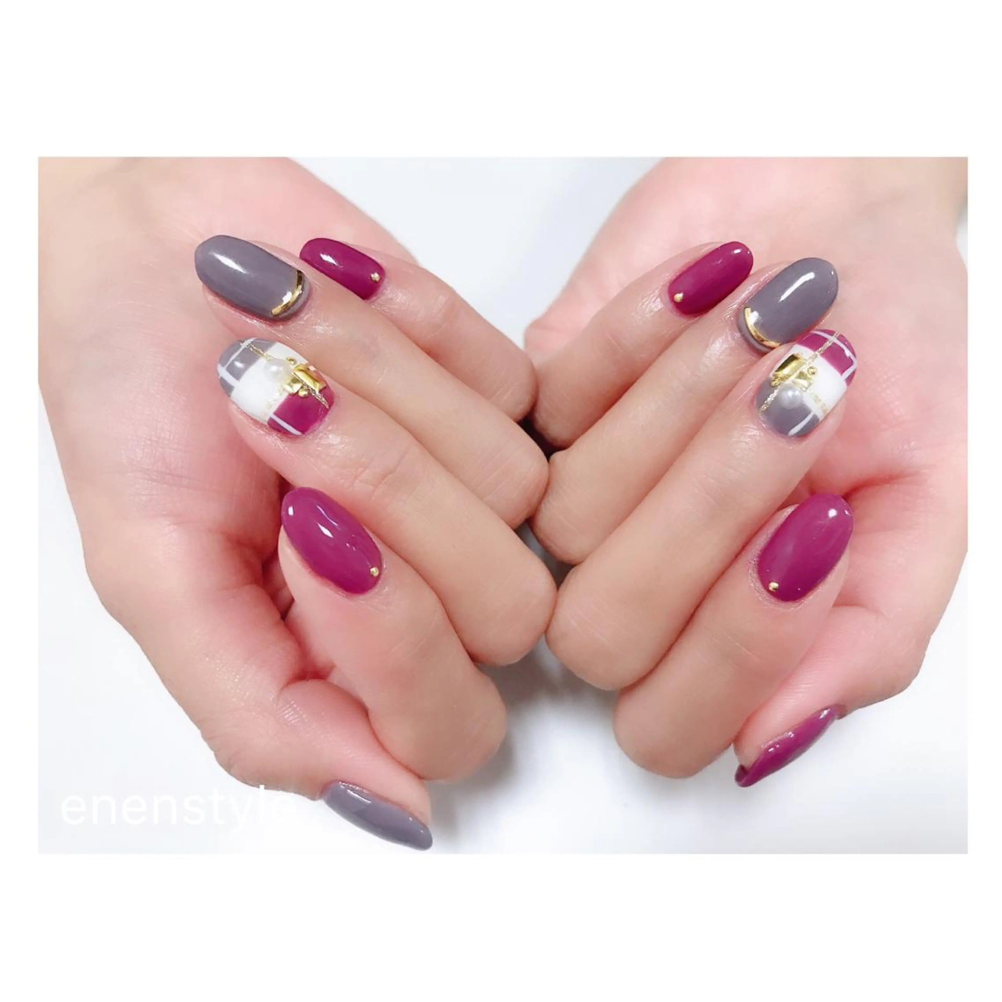 ショート ネイル ジェルネイル ニュアンスネイル オフィスネイル シンプルネイル ハンドネイル 👑enen style👑のネイルデザイン