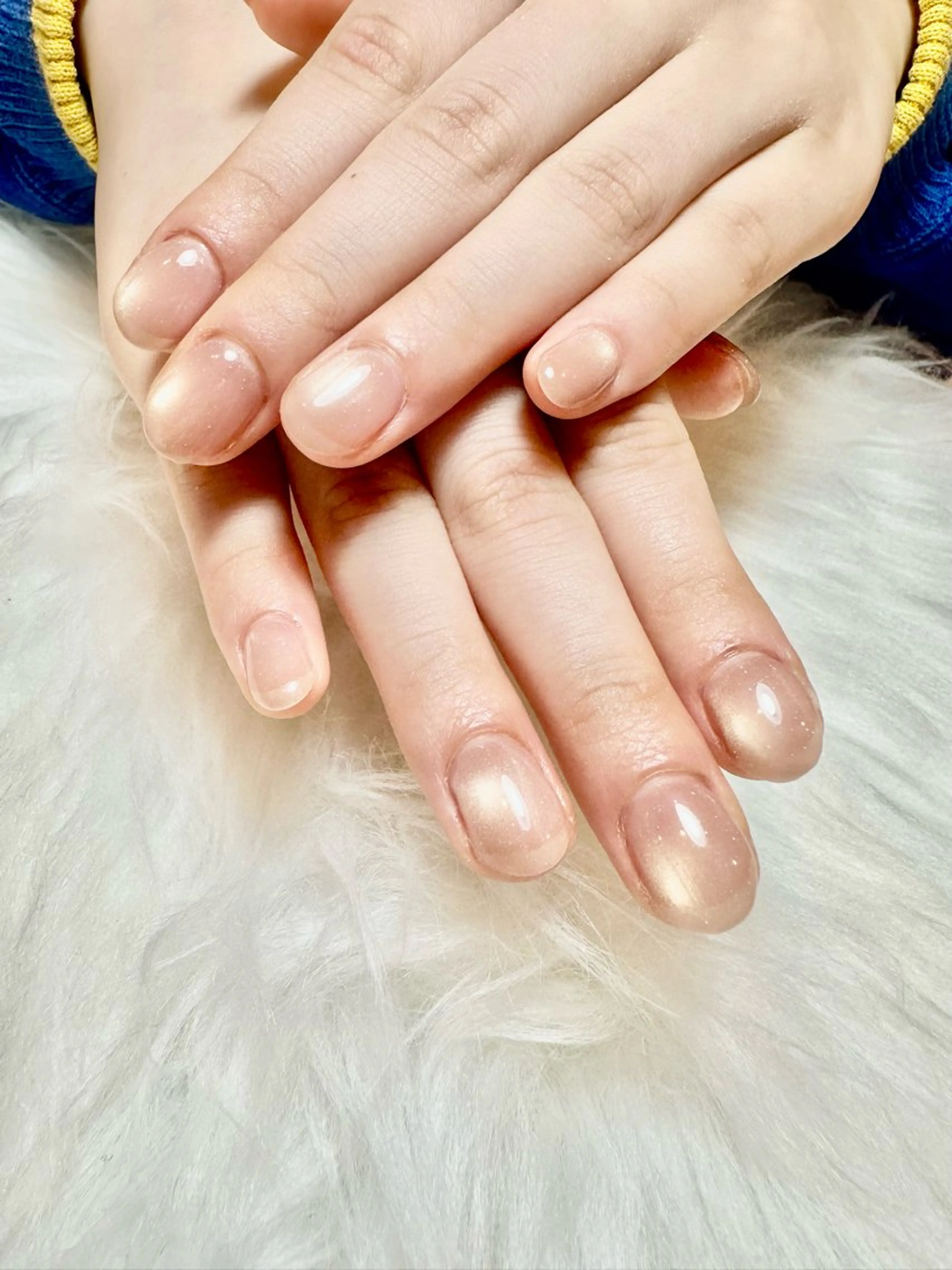 ネイル ブラウン ゴールド ラメ(グリッター) オフィスネイル ハンドネイル Re :eight Nail所属・NISHIOKA FUKUMIのネイルデザイン