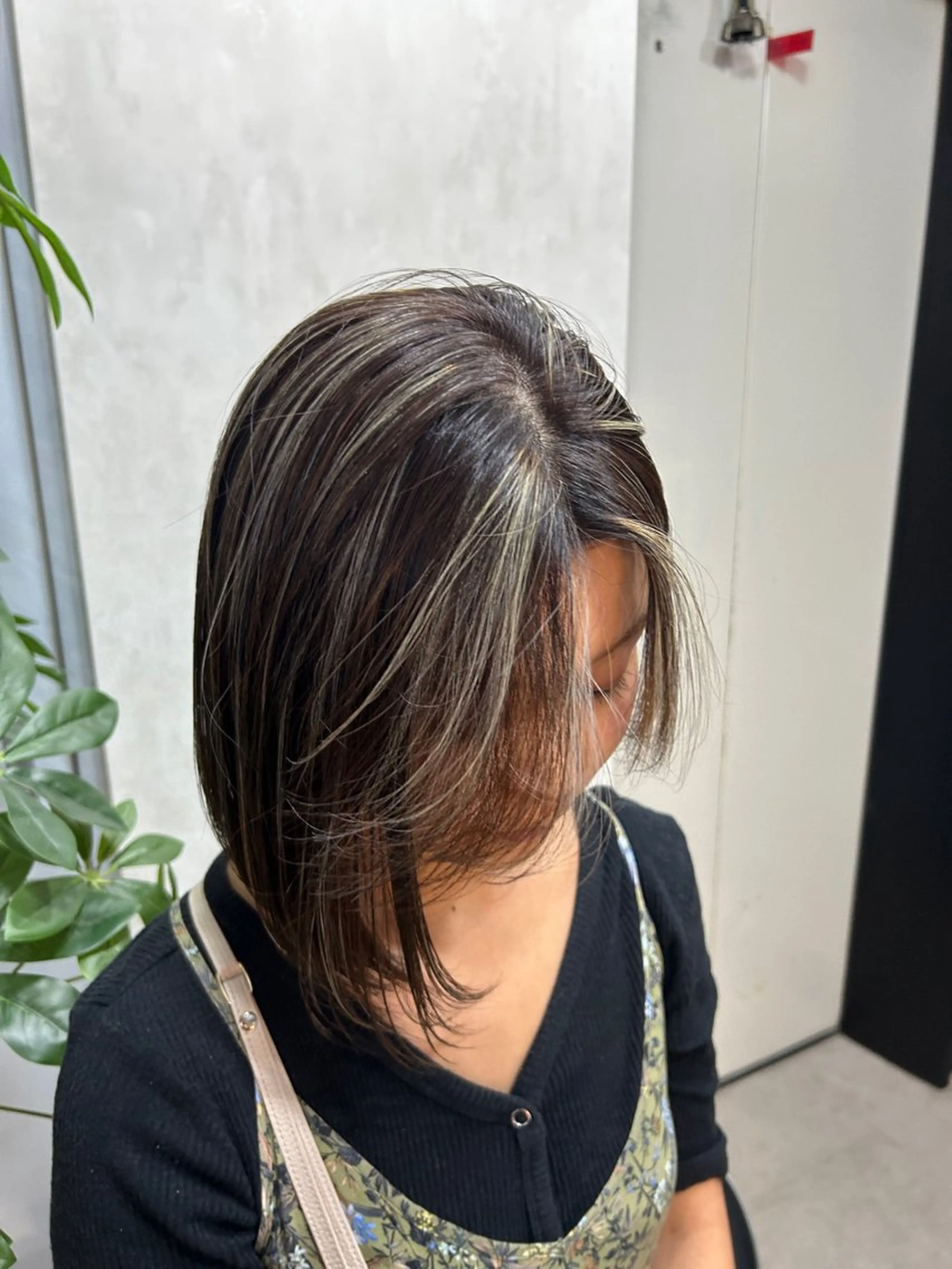 ミディアム カラー ハイライト/レイヤー ミルクティー/山本のヘアスタイル