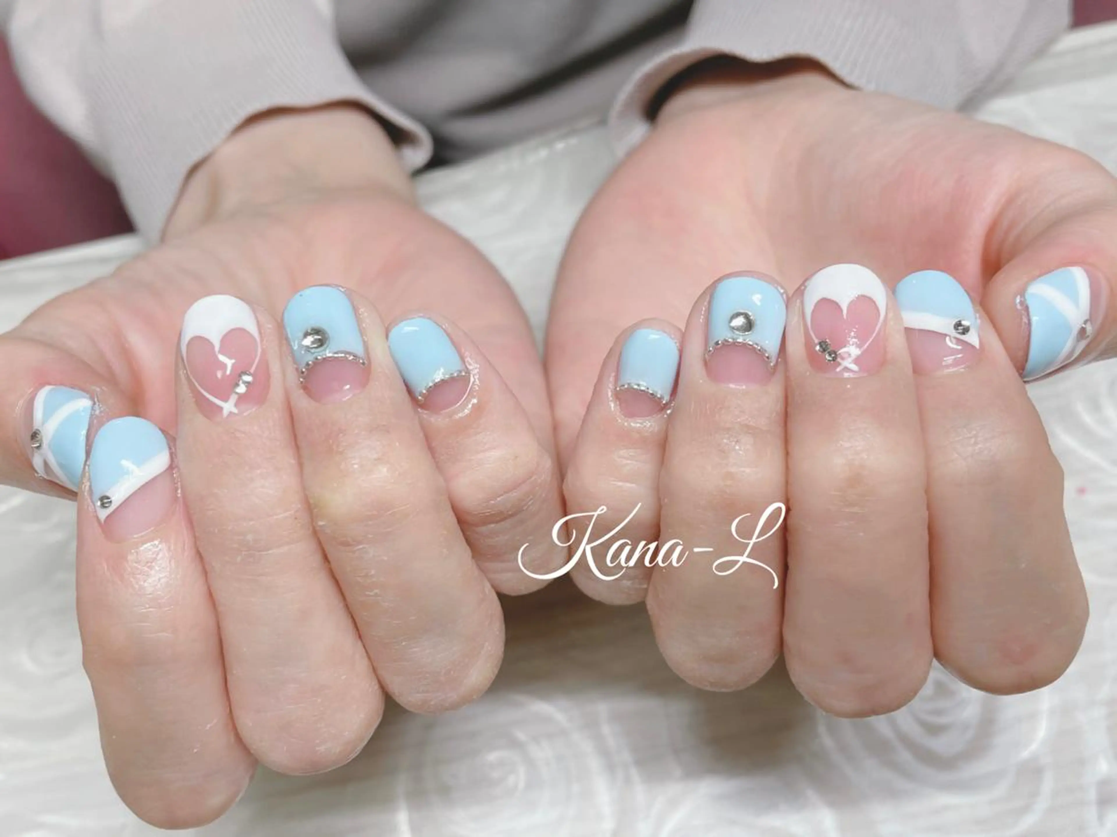 カラー ネイル ブルーカラー ブルー フレンチネイル ジェルネイル ハート 芦辺 香奈のネイルデザイン