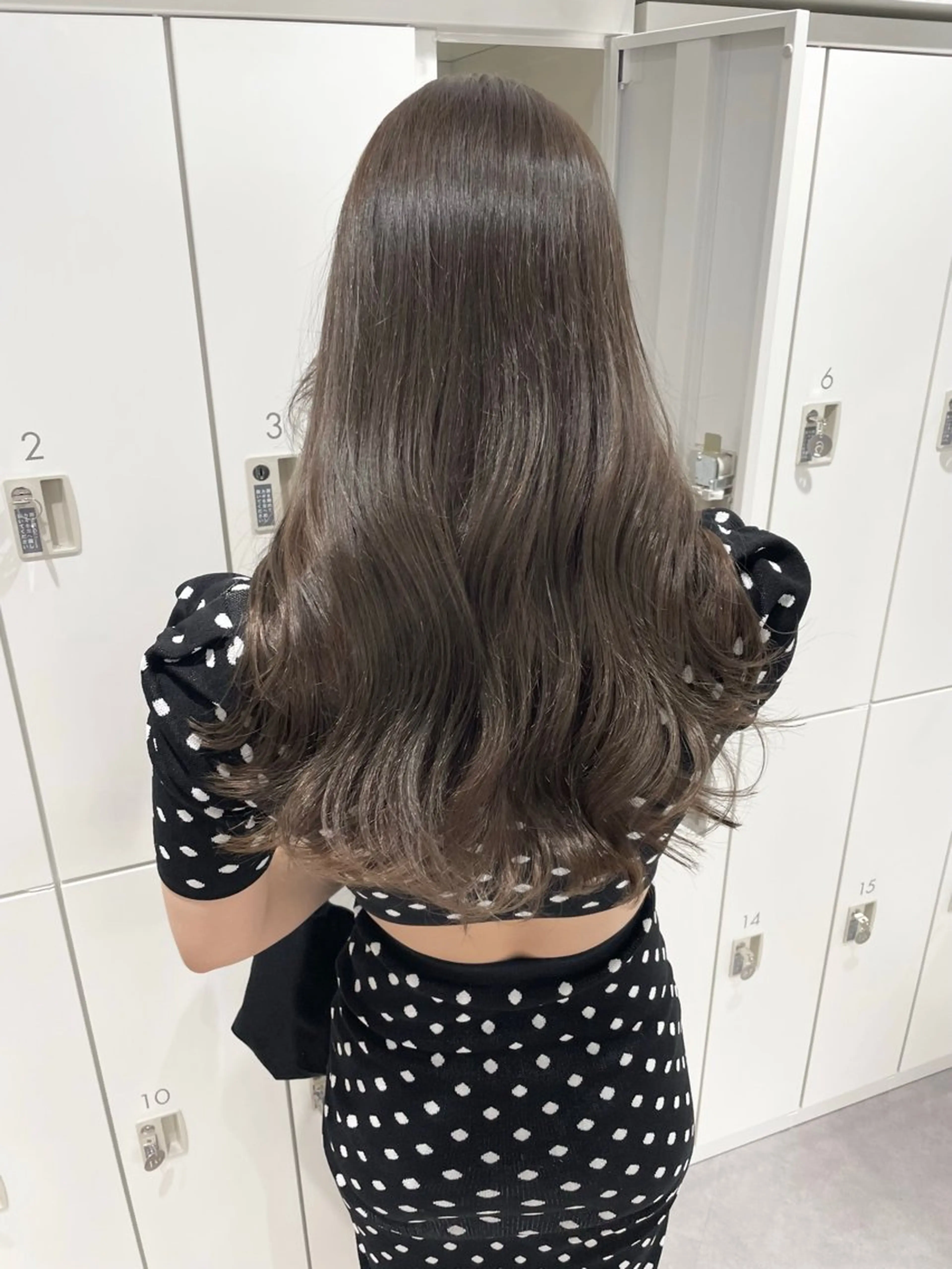 ロング カラー ブリーチ 透明感カラー ダブルカラー グレージュ ブリーチなしカラー ヘアカラー トリートメント 韓国ハッシュカット/ 新宿/髪質改善/岡崎のヘアスタイル