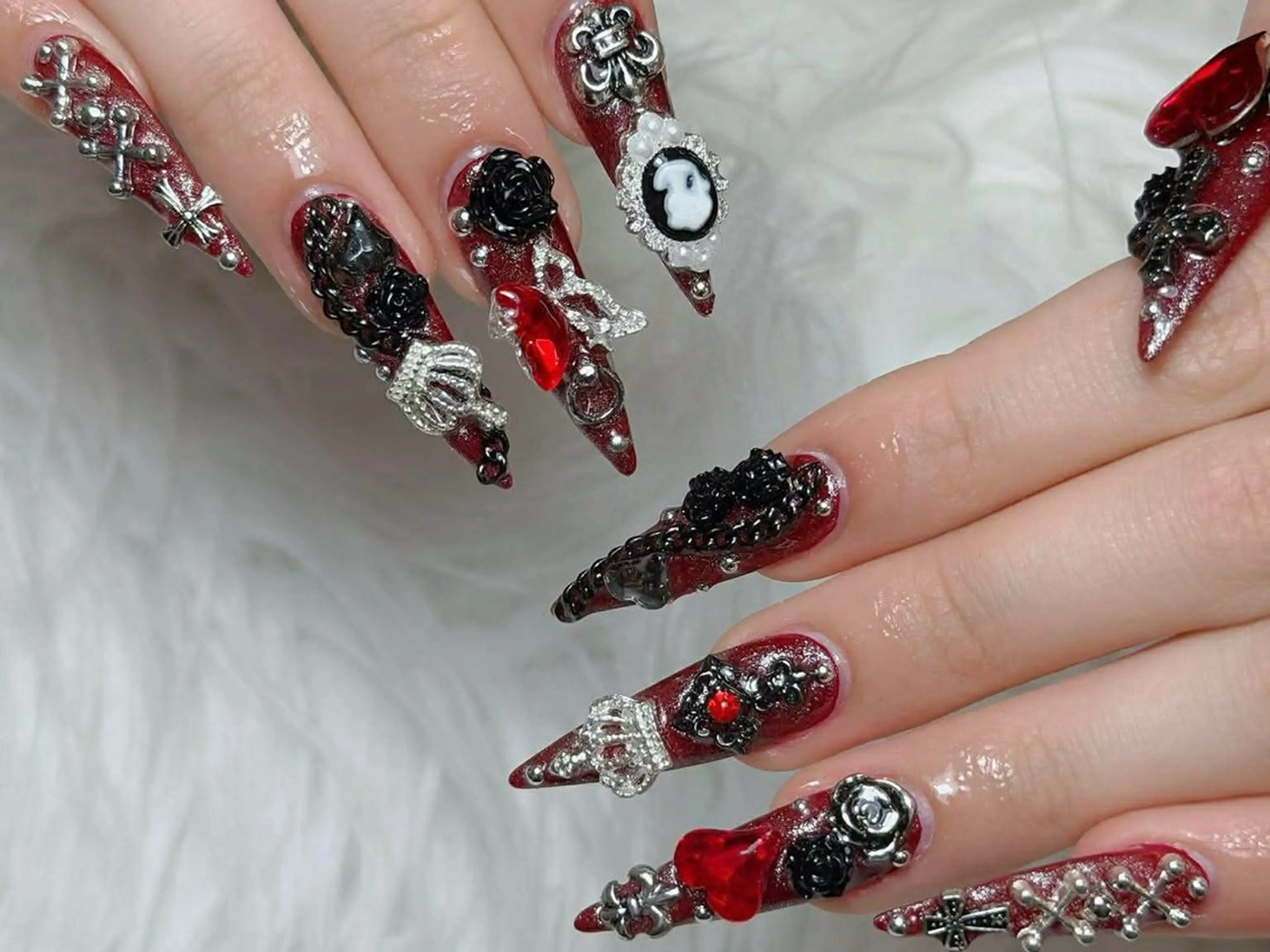 ネイル オーロラネイル チークネイル フットネイル フレンチネイル 韓国ネイル ハンドネイル Lumi Nailのネイルデザイン