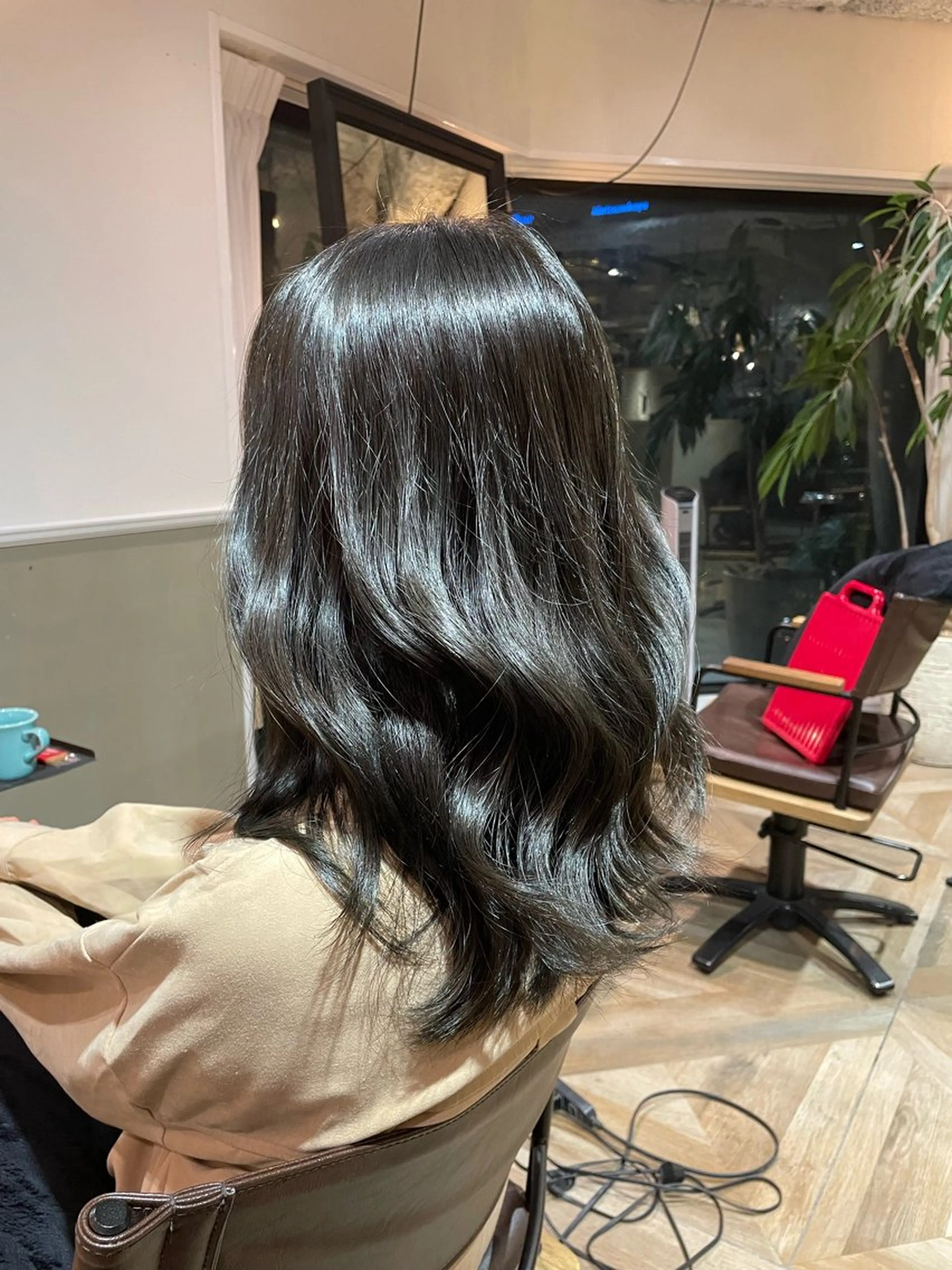 セミロング カラー グレージュ オリーブグレージュ オリーブグレー 顔周りカット Once所属・🌐メンズカット 🌐Taketoのヘアスタイル