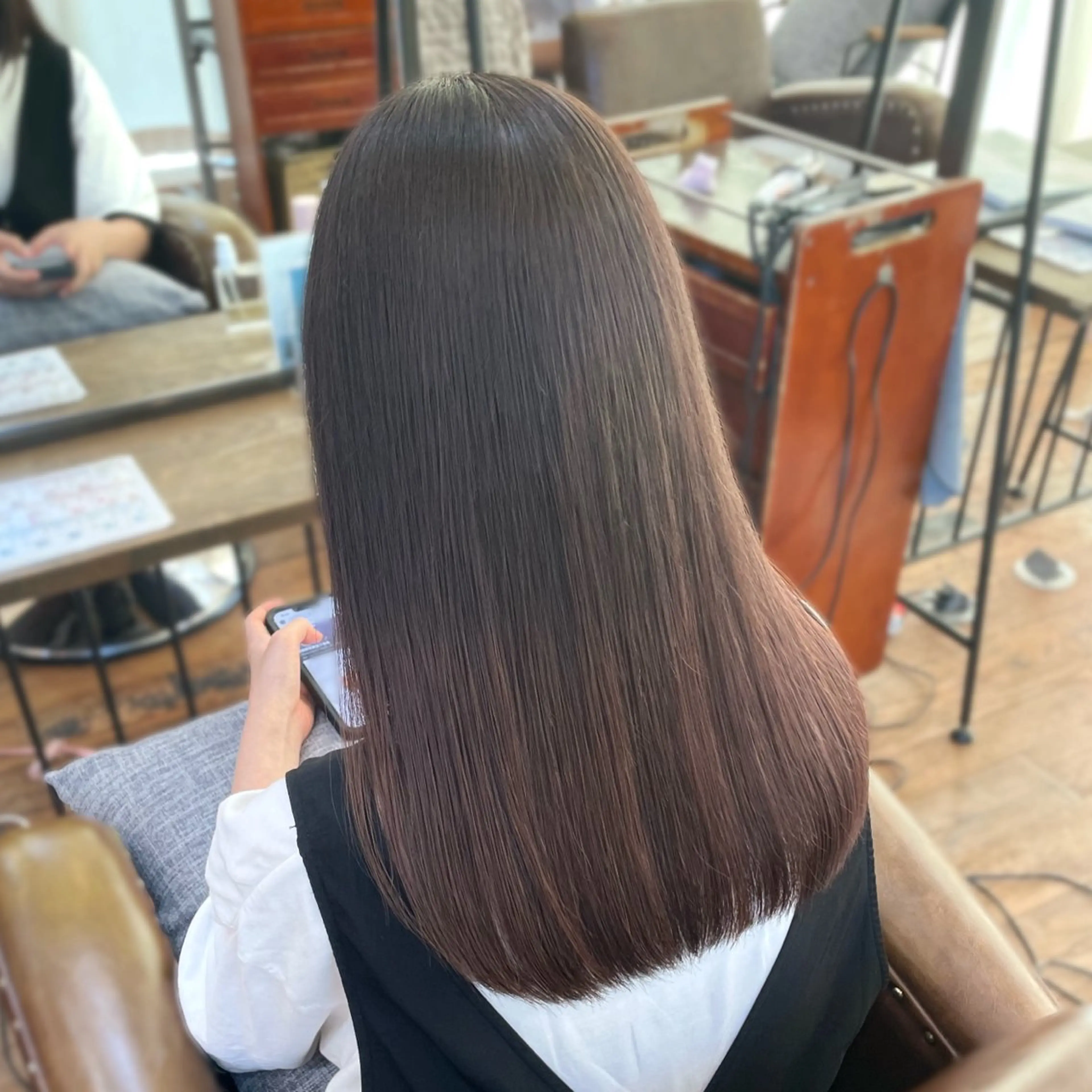 ロング カラー 早田 華のヘアスタイル