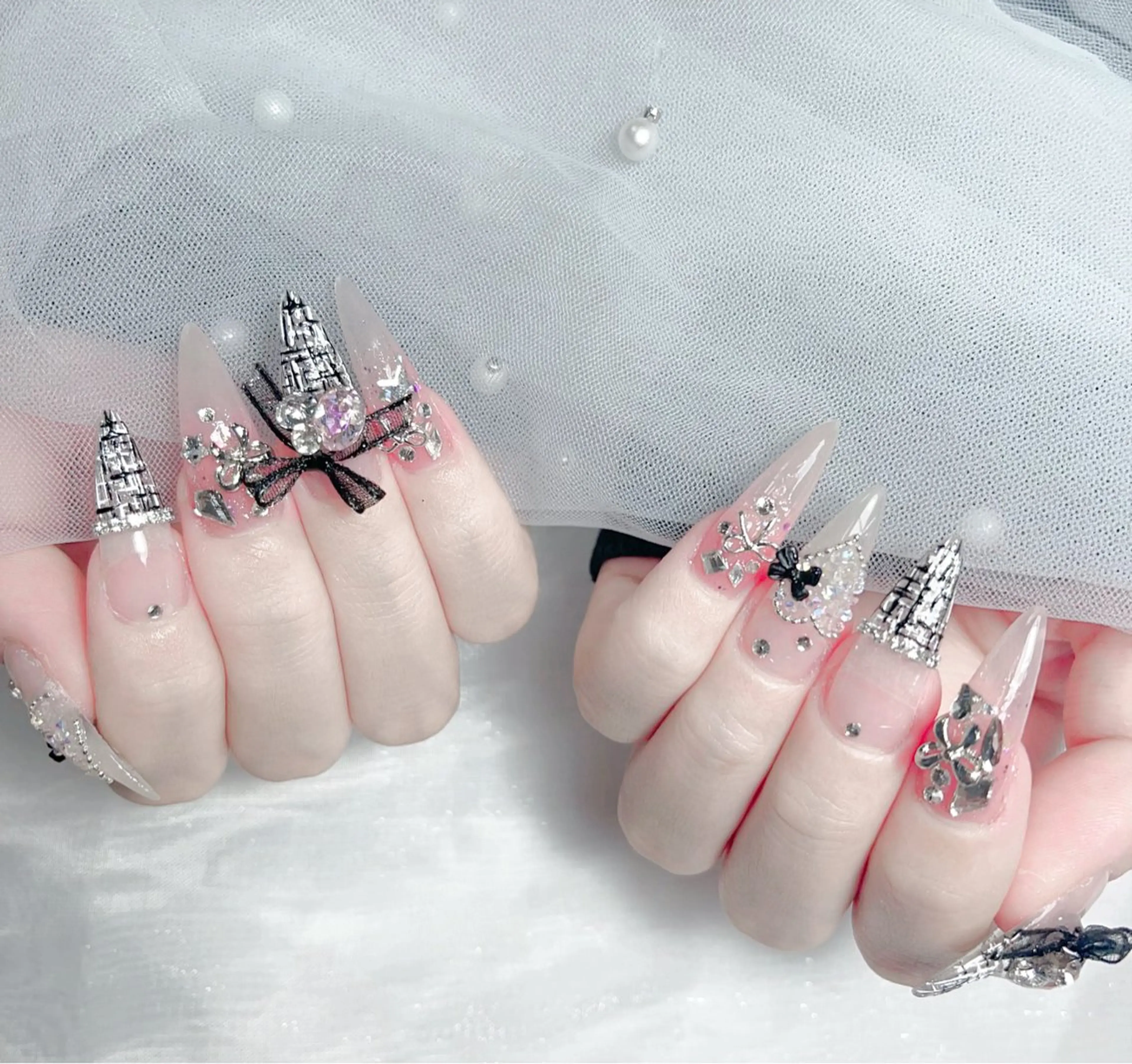 ネイル オーロラネイル クリアネイル フラッシュネイル ジェルネイル グラデーション ハンドネイル Amee Nail Salonのネイルデザイン