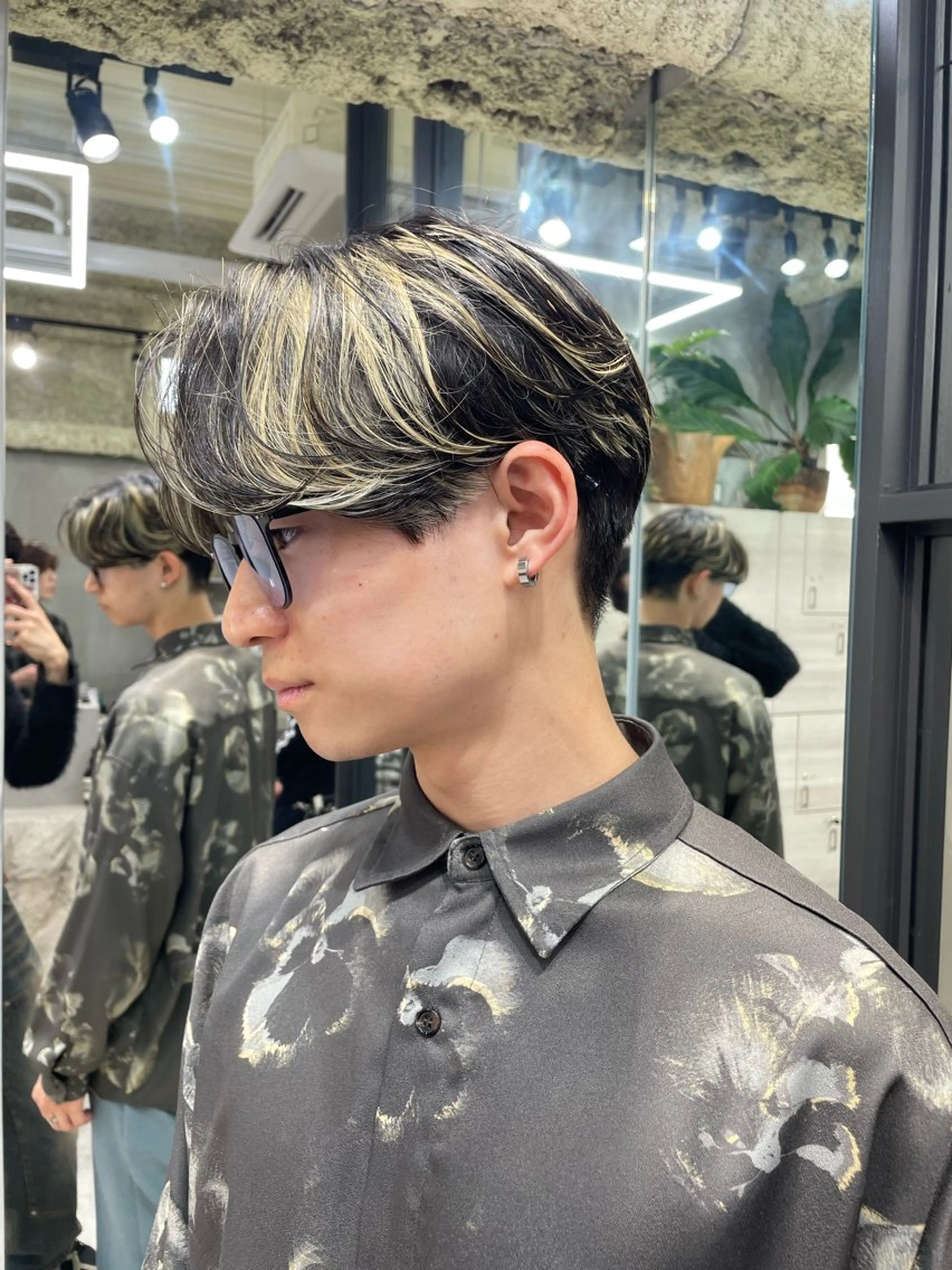 ショート カラー メンズ メンズハイライト ハイライトカラー ハイライト the path shogo🌻のヘアスタイル