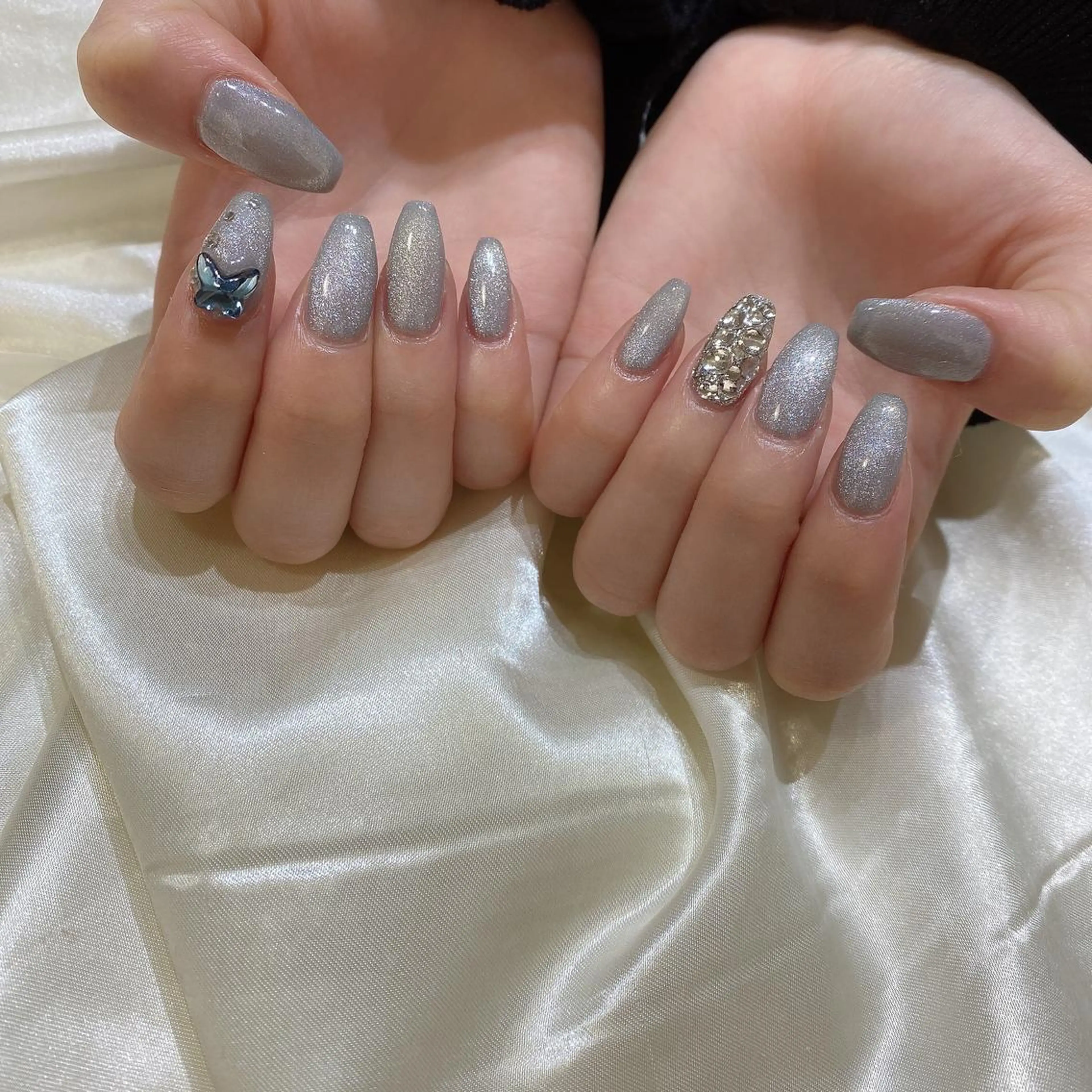 ネイル ジェルネイル マグネットネイル ハンドネイル 西岡 杏のネイルデザイン