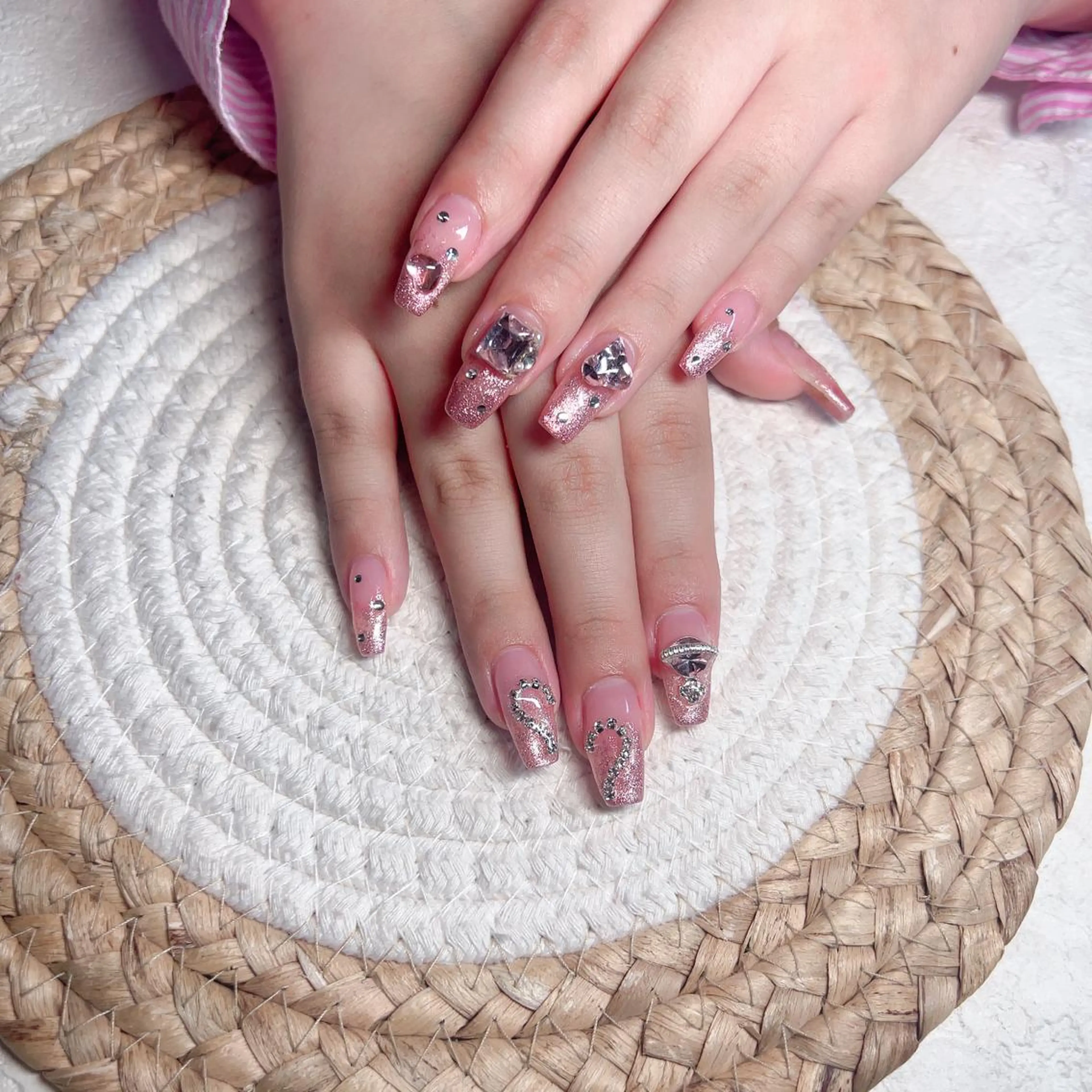 ネイル M🌷nail 長さだし専門店のネイルデザイン