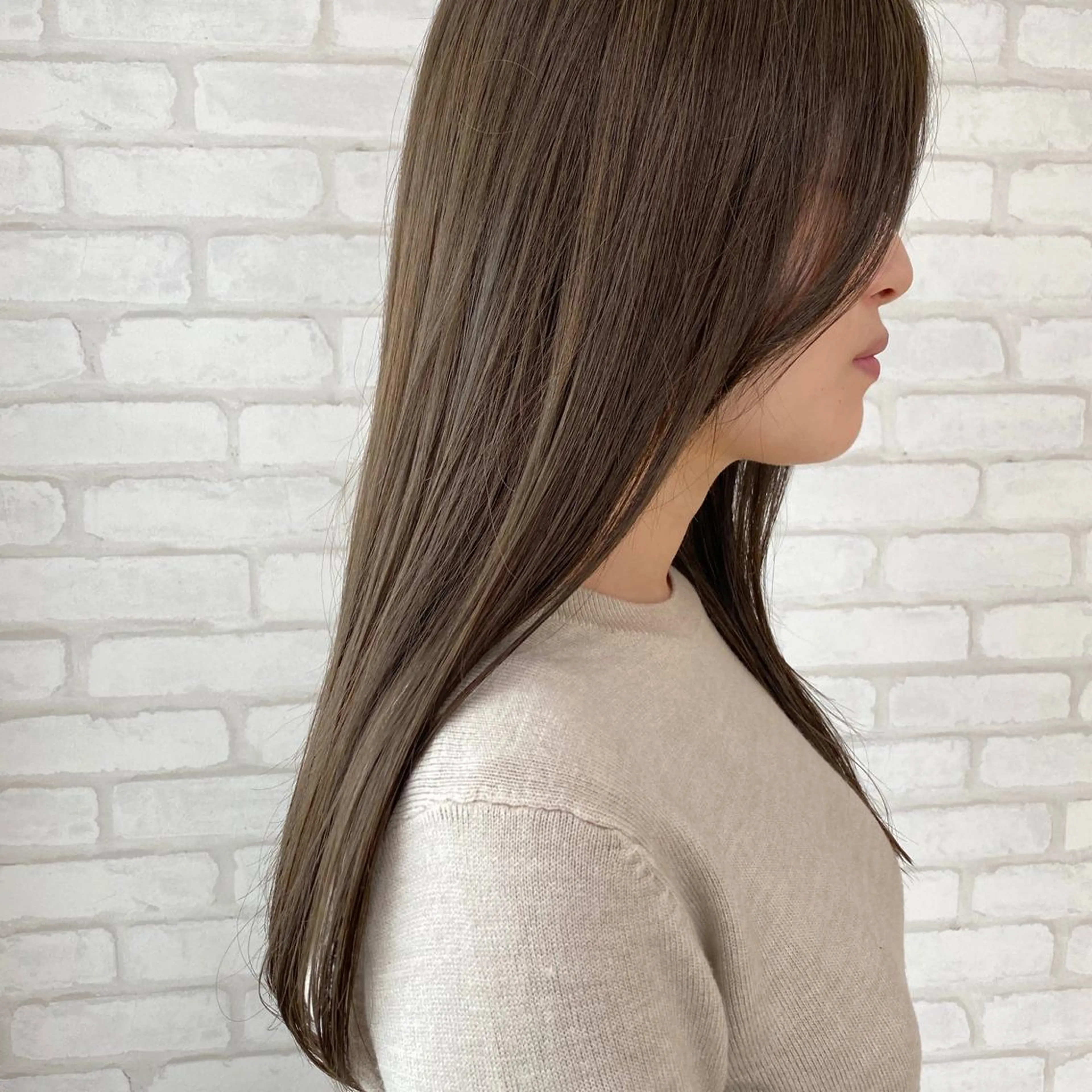 セミロング カラー abilita AZUSAのヘアスタイル