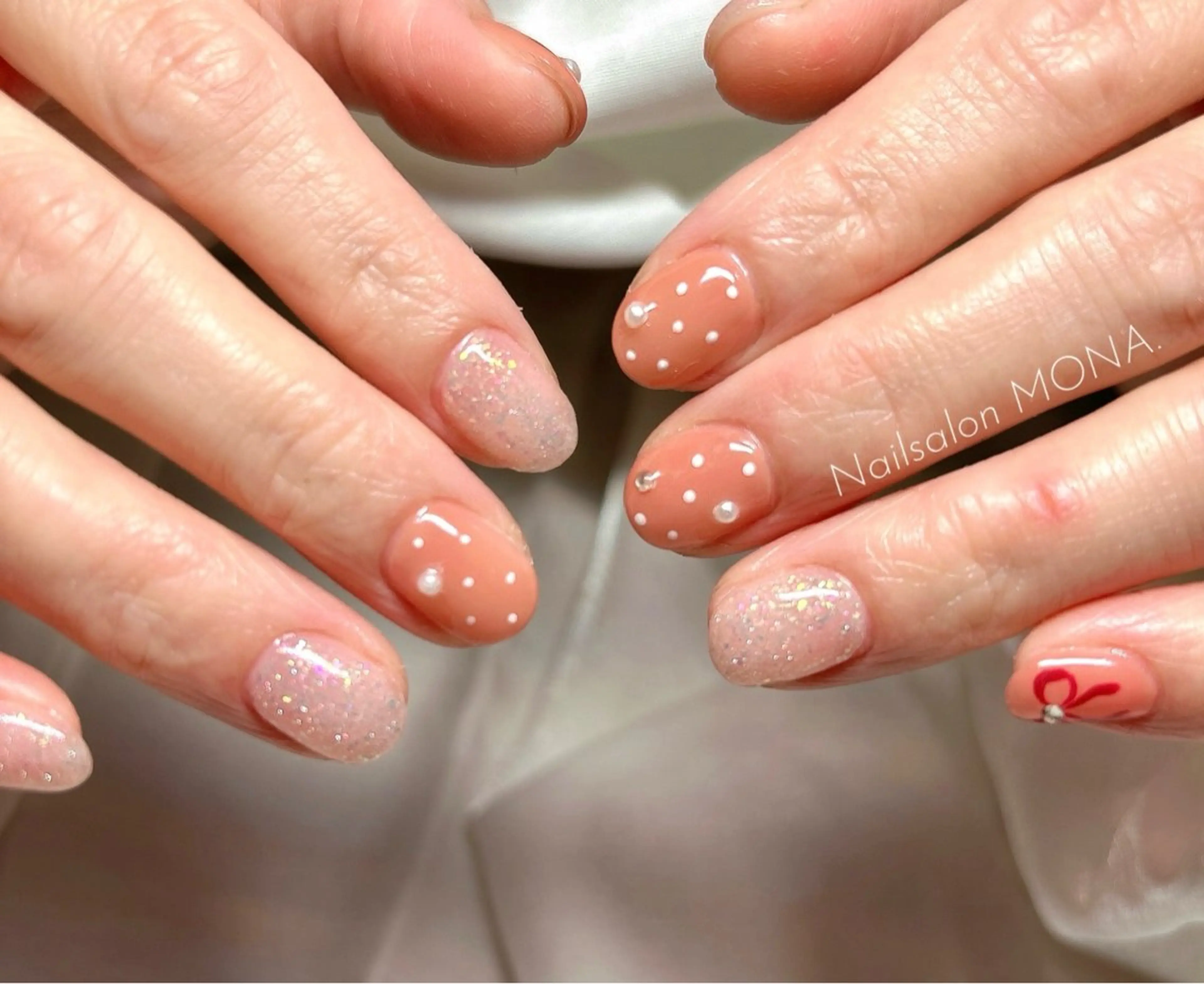 ネイル ドット ラメ(グリッター) ピンク リボン ハンドネイル Nailsalon MONA.のネイルデザイン