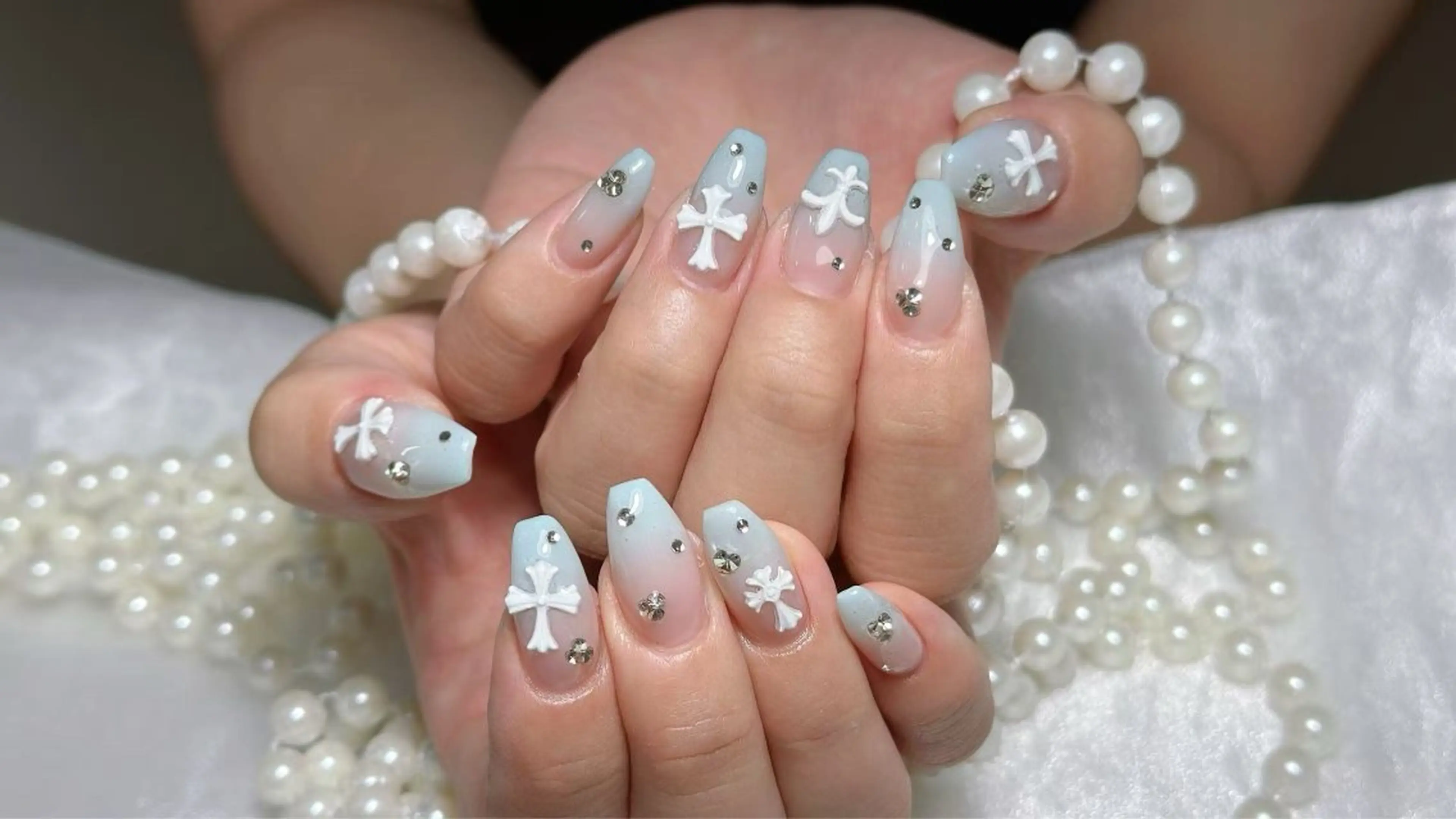 セミロング 戸井田 静香のネイルデザイン