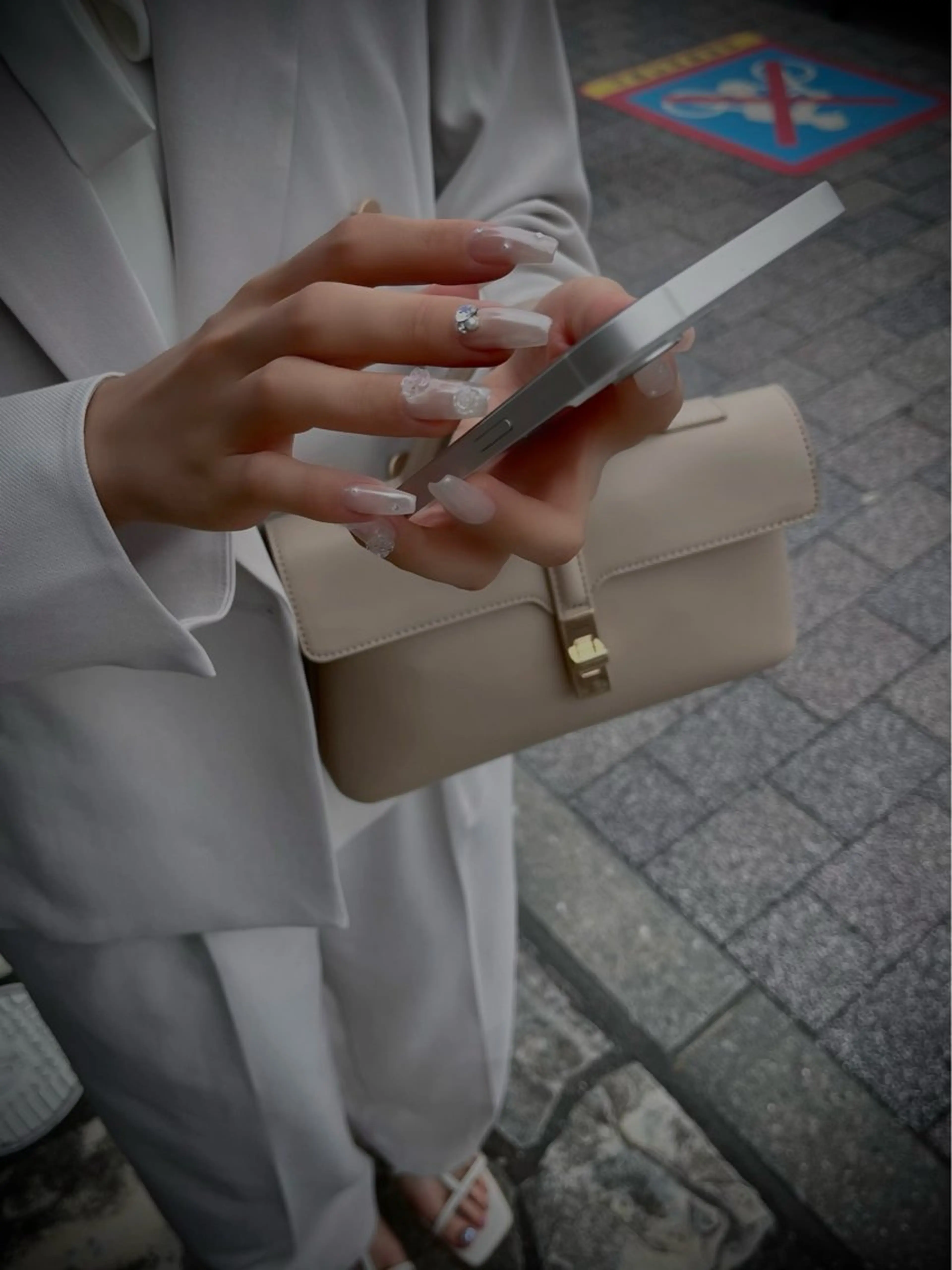 ネイル キラキラネイル マグネットネイル ワンカラーネイル スカルプネイル ワンホンネイル nine.🦋 YUKOのネイルデザイン