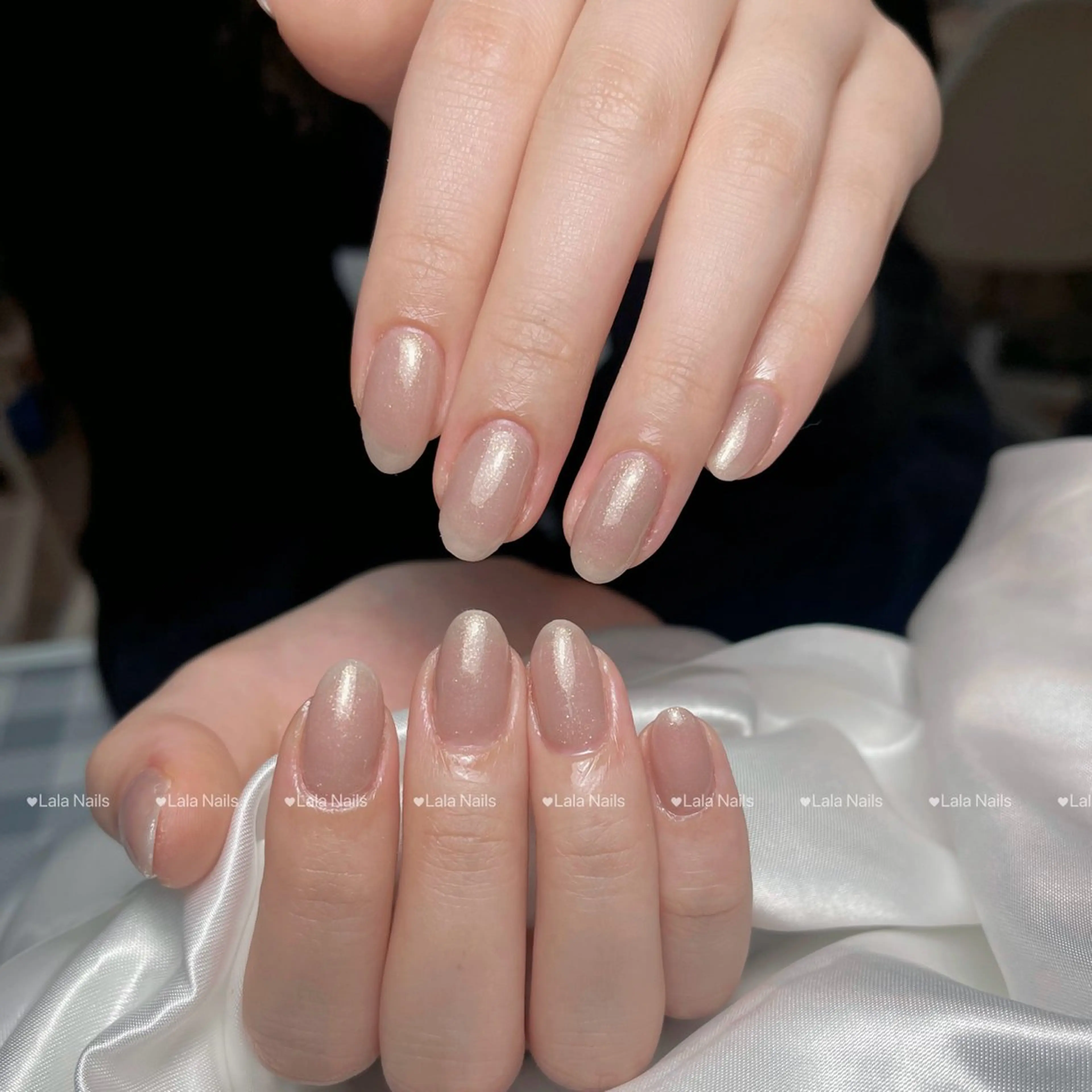 ネイル アートネイル 長さ出し フレンチネイル グラデーション キラキラネイル Lala Nailsのネイルデザイン