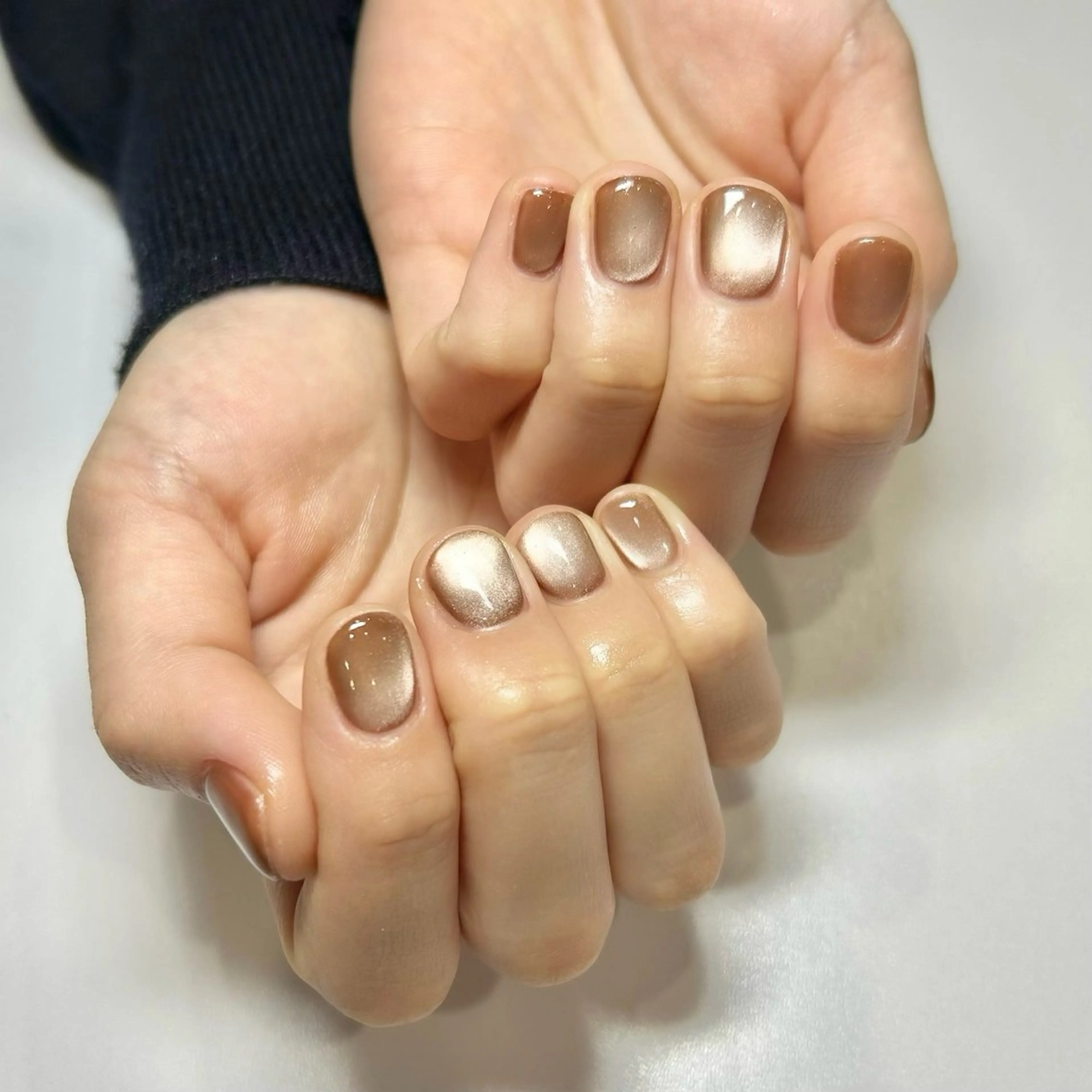 ネイル マグネットネイル マグネットワンカラー ワンカラーネイル ハンドネイル welina Miyukiのネイルデザイン