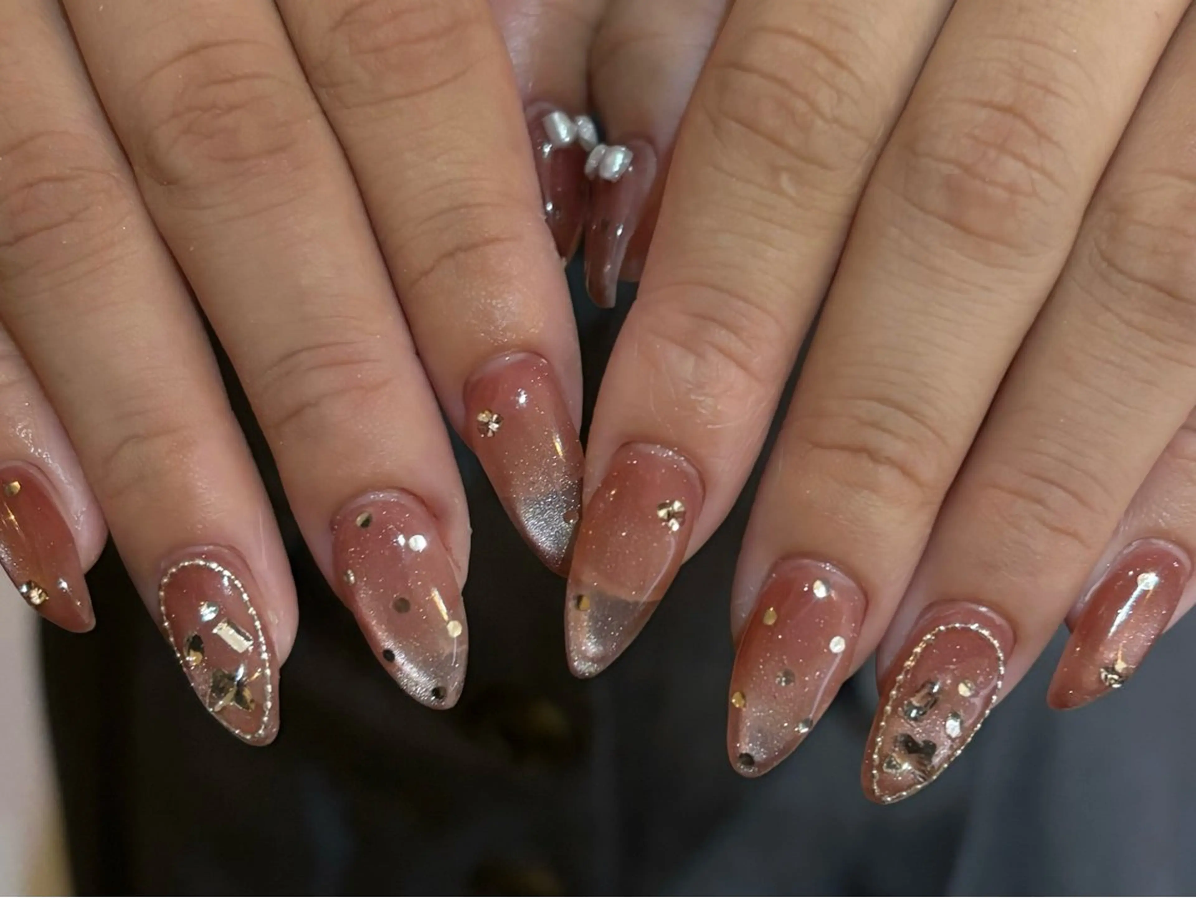 ネイル ジェルネイル パラジェル バレンタイン ワンホンネイル ハンドネイル EmaNail肥後橋店所属・EmaNail 肥後橋店🤍YURIのネイルデザイン