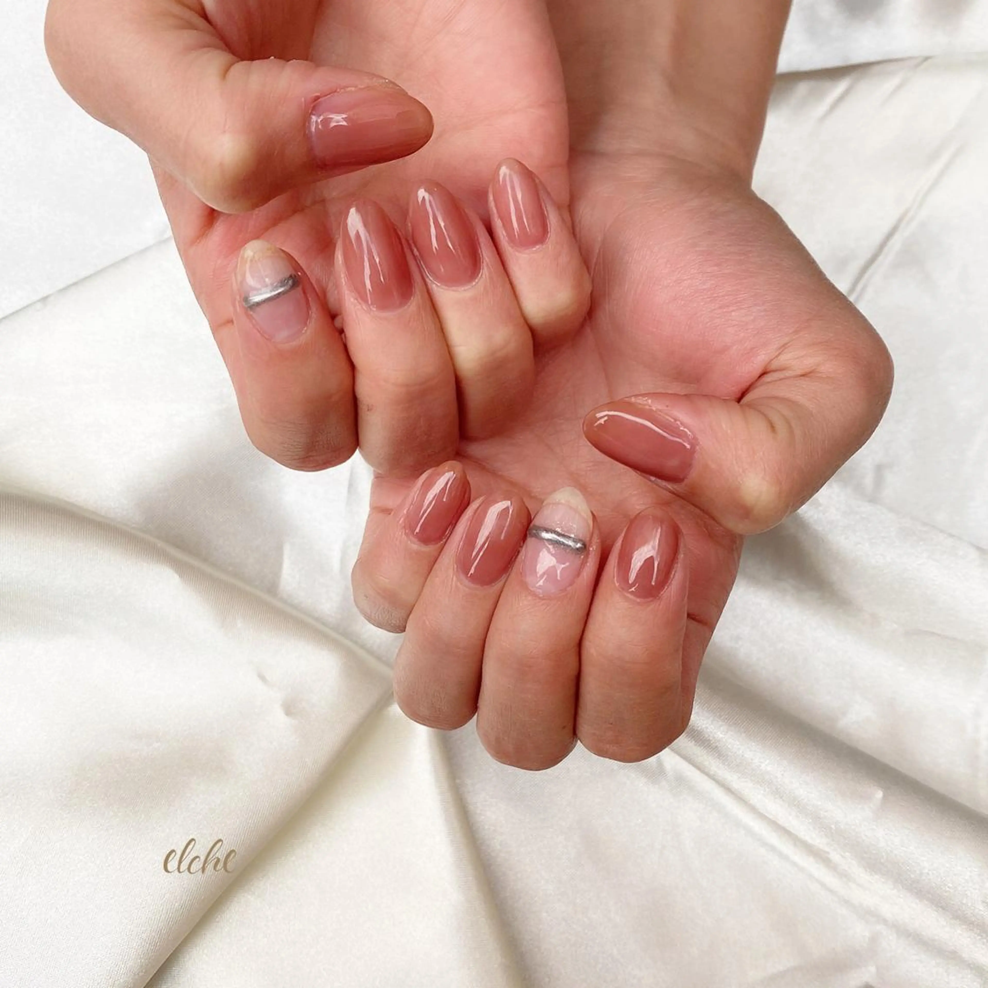 ネイル ハンドネイル 西岡 杏のネイルデザイン