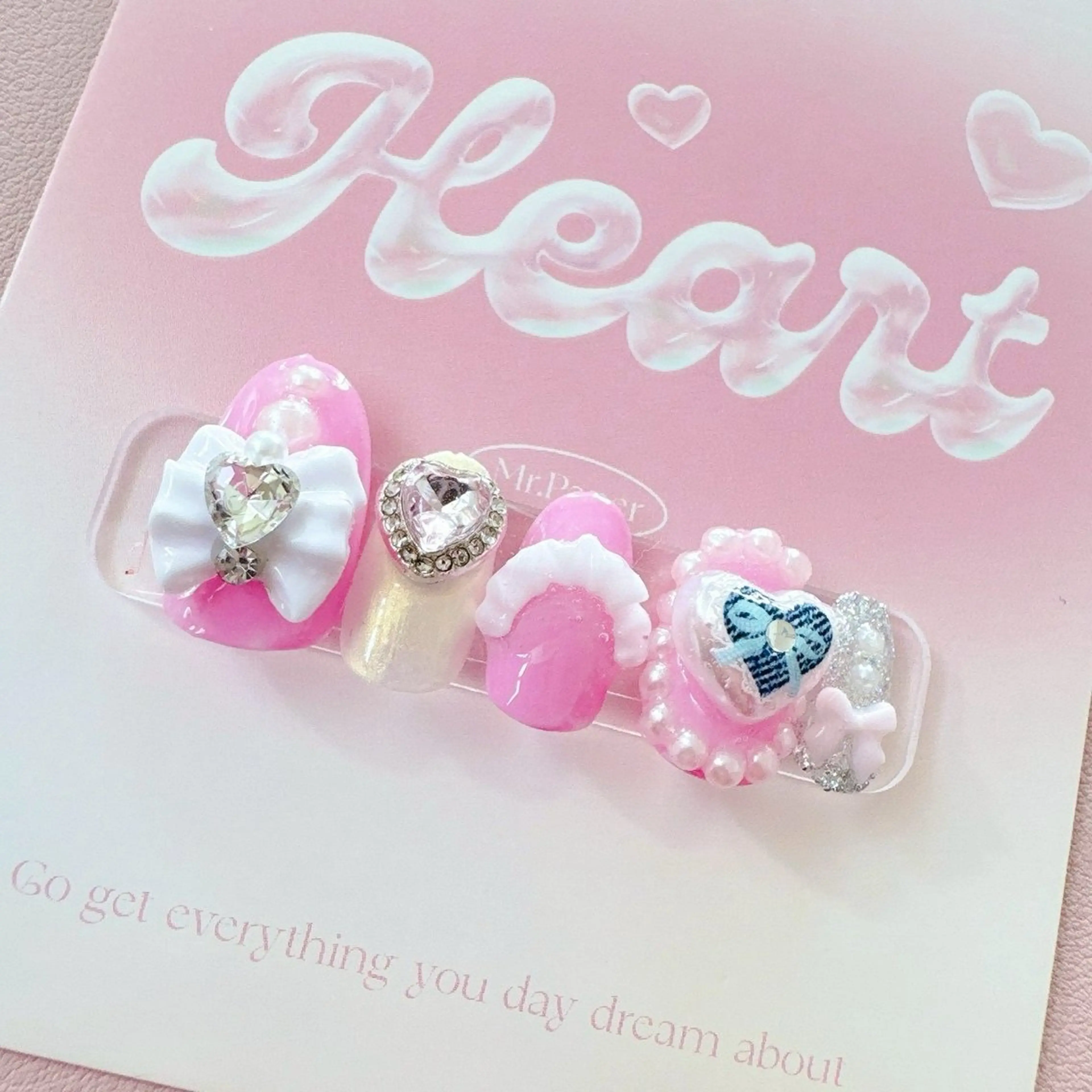 ネイル ハンドネイル MignonReve ♡EIMI🌈のネイルデザイン