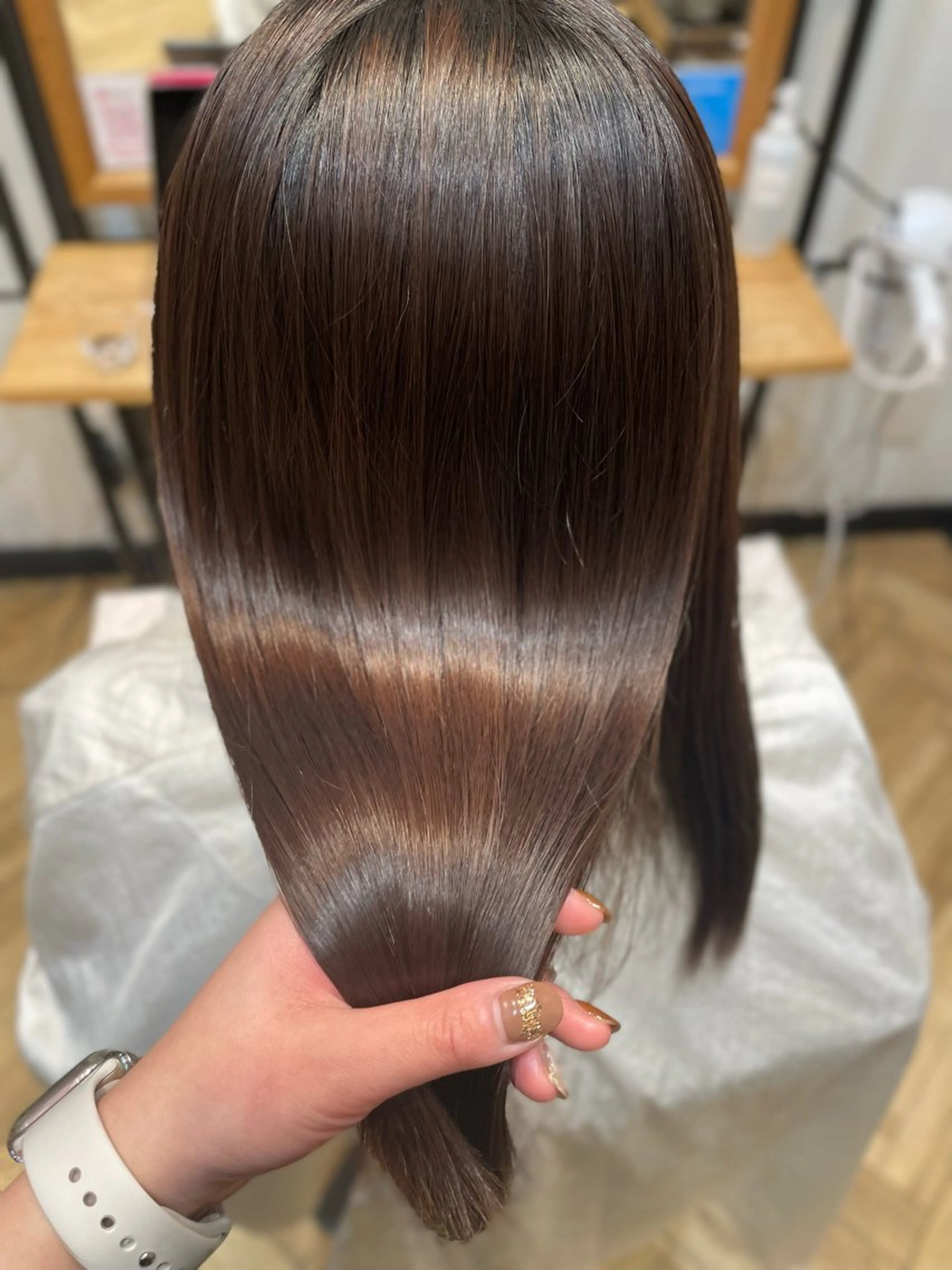 【ミニモ学割】縮毛矯正（ストレートパーマ）+マルチケアトリートメント※平日・土曜19:30 日曜・祝日18:30の写真