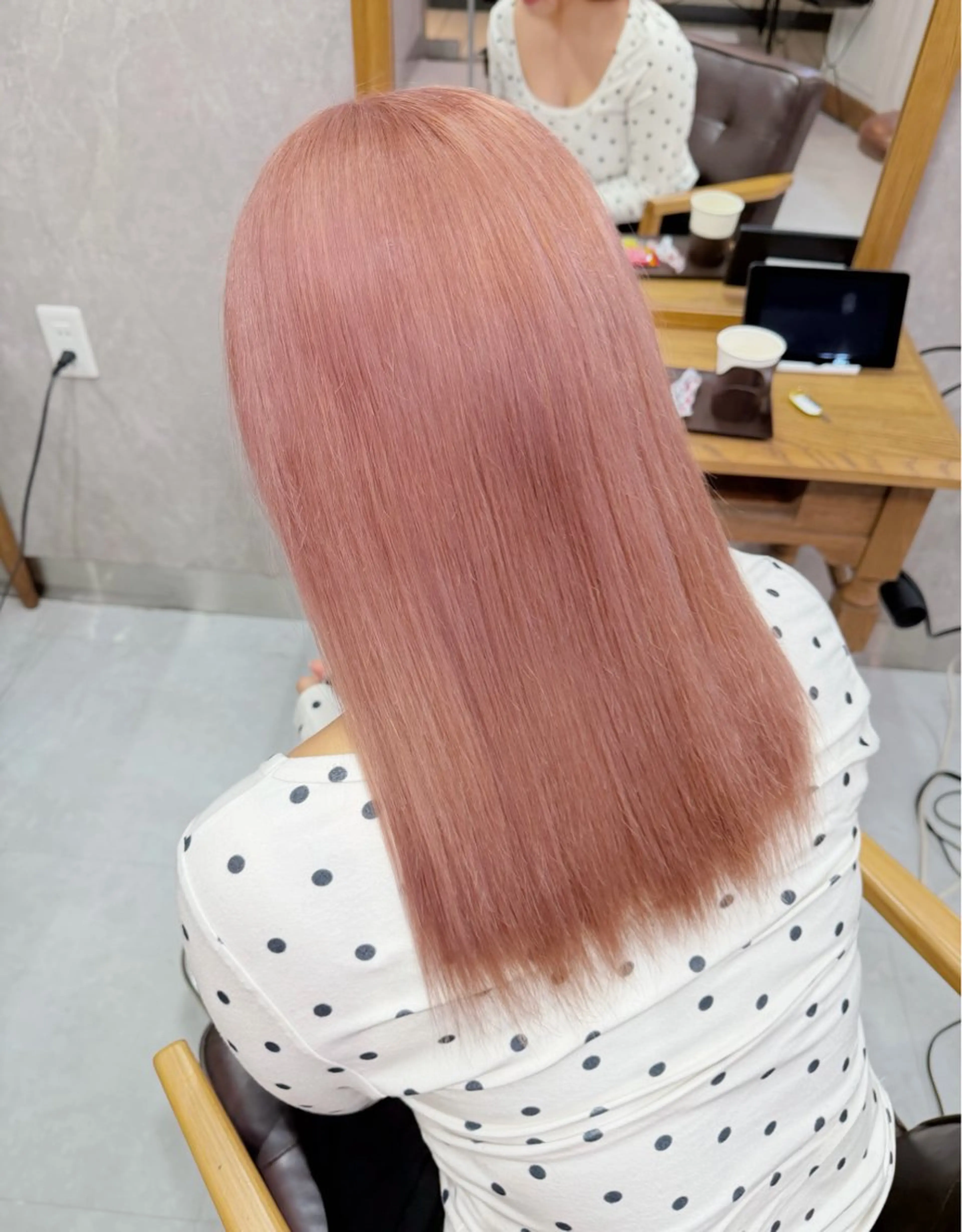 ロング ヘアカラー Colore（コローレ）所属・顔タイプ/ダブルカラ ー/りりかのヘアスタイル