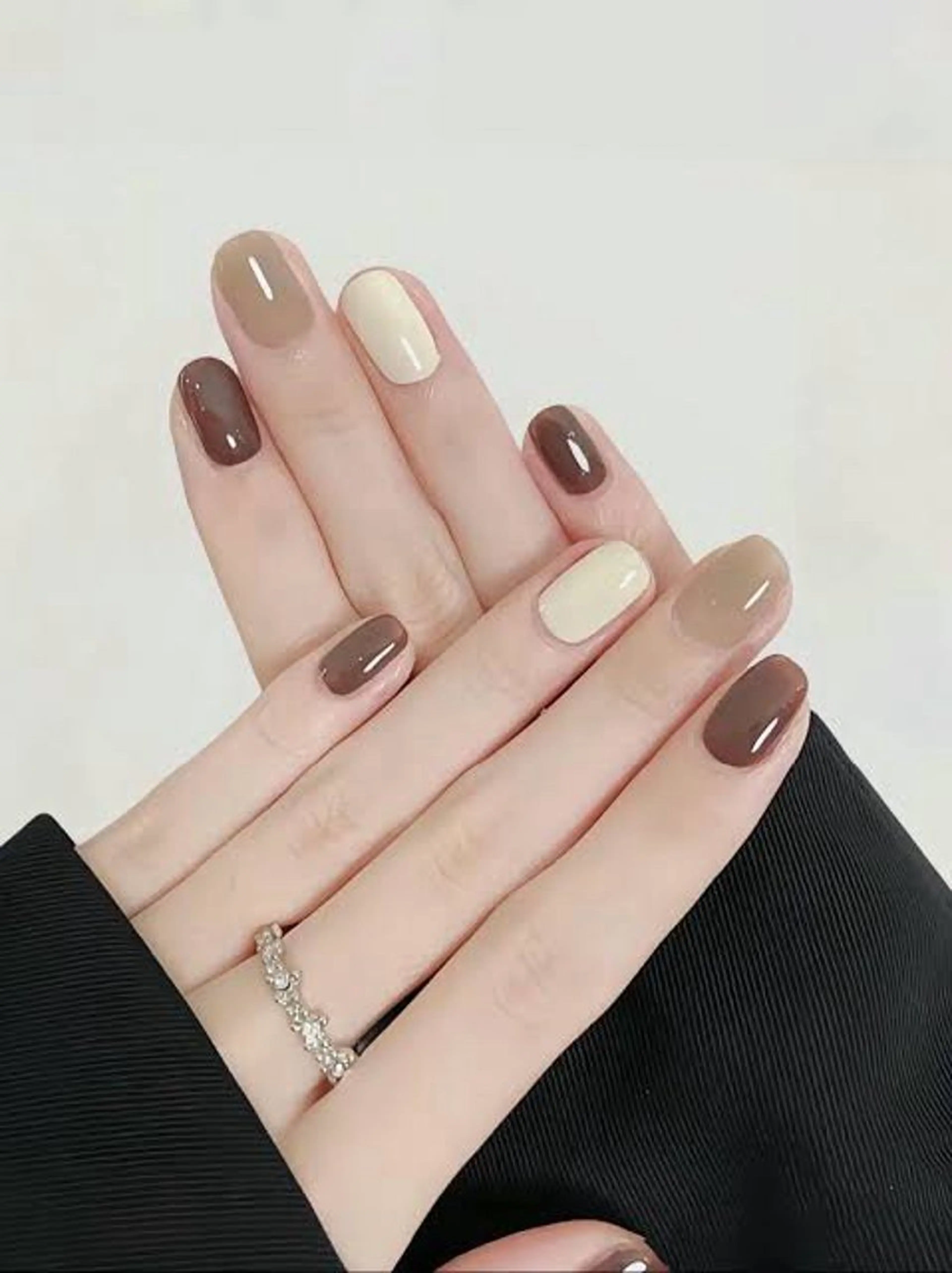 ネイル アートネイル 成人式 ジェルネイル ニュアンスネイル ネイルチップ Kora Nailのネイルデザイン