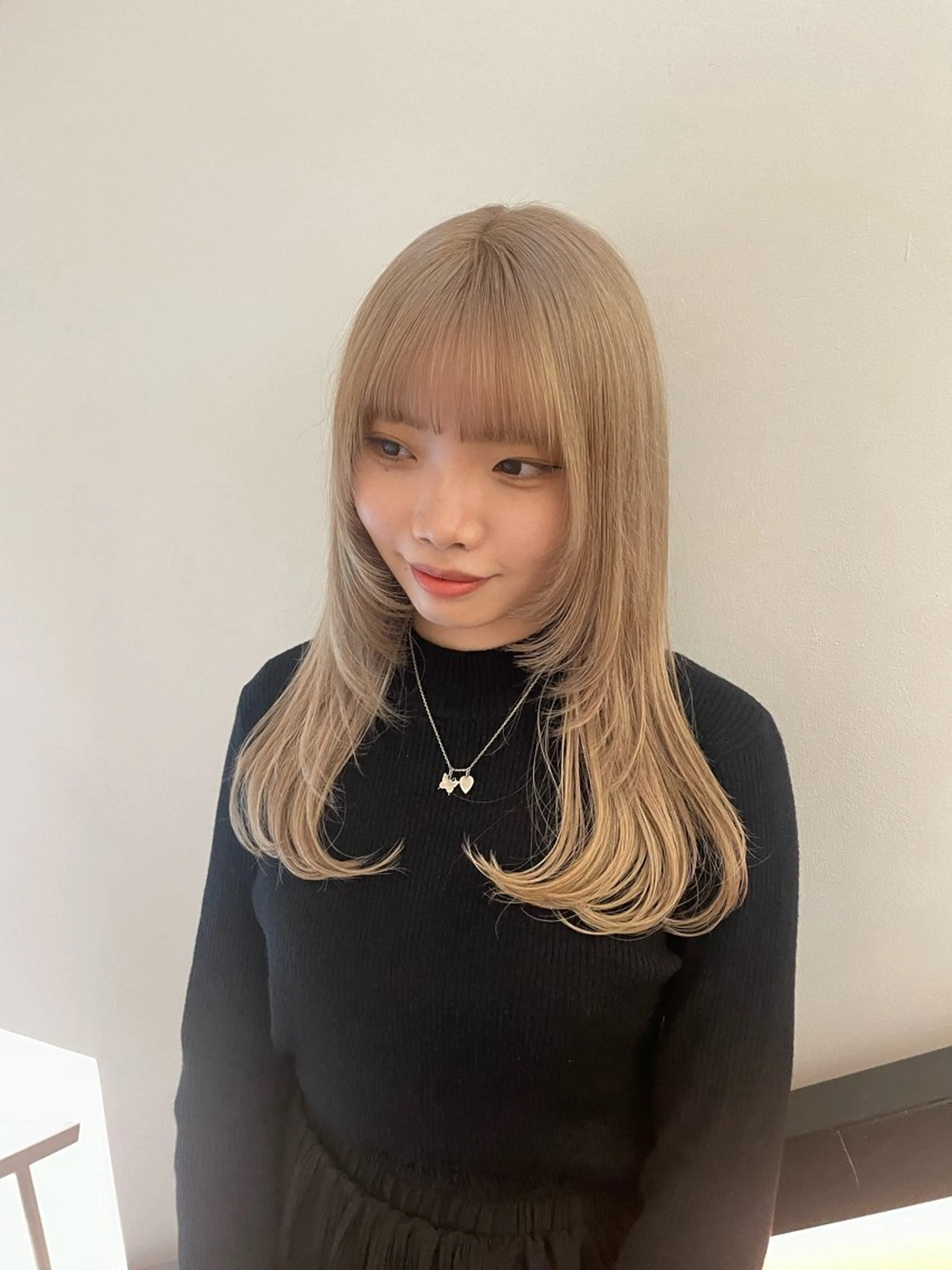 ロング カラー ヘアカラー 🌟暖色系ハイトーン 🌟AIのヘアスタイル