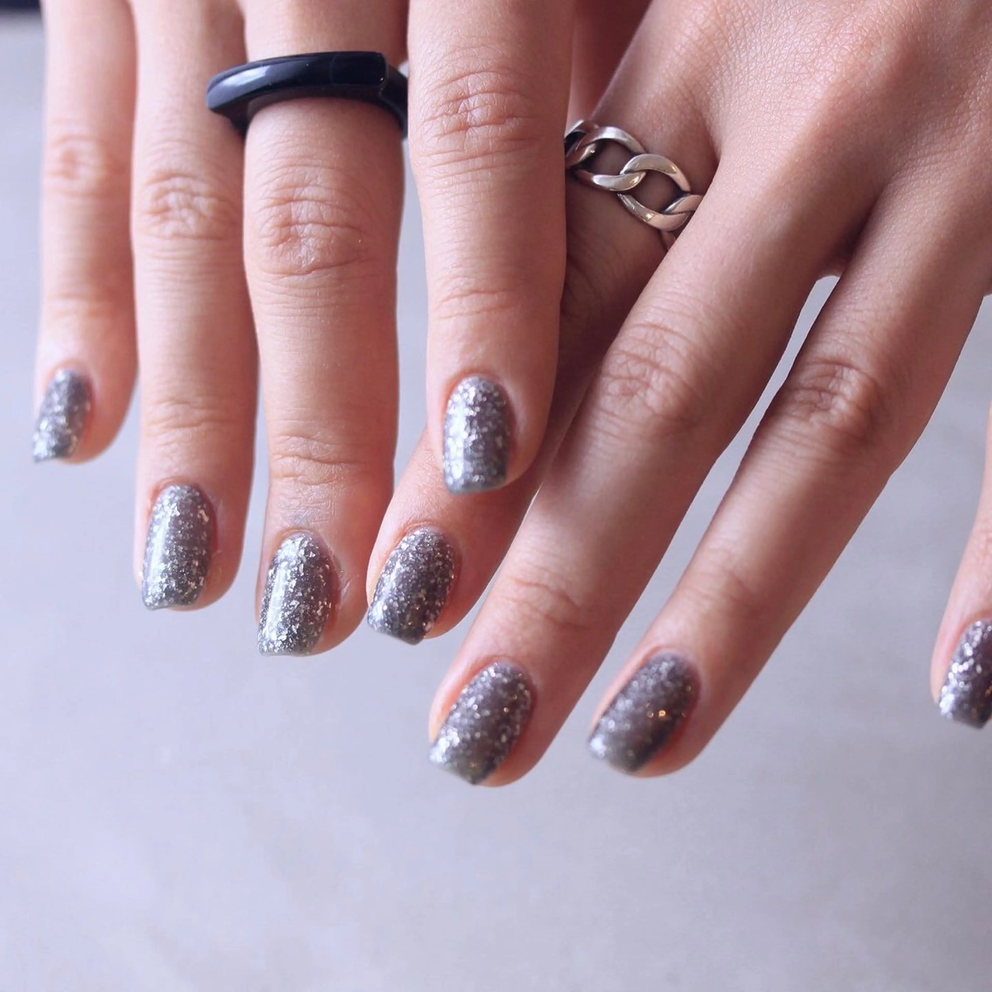 ネイル 氷ネイル・うるうるネイル ラメ(グリッター) ニュアンスネイル オフィスネイル シンプルネイル ハンドネイル Elio所属・Elio 国泰寺のネイルデザイン