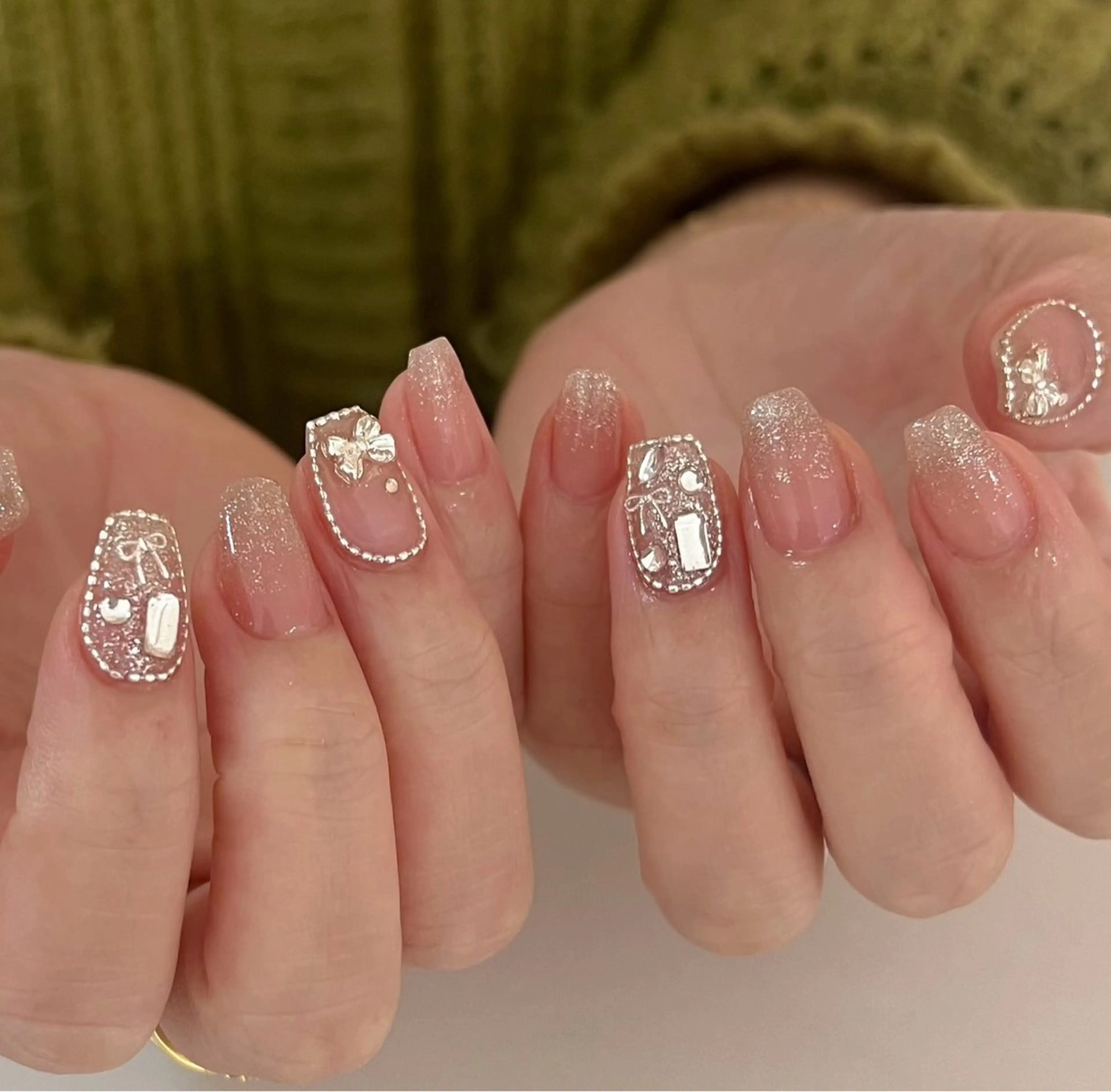 ネイル ハンドネイル ハンドケア モナ& あきのネイルデザイン