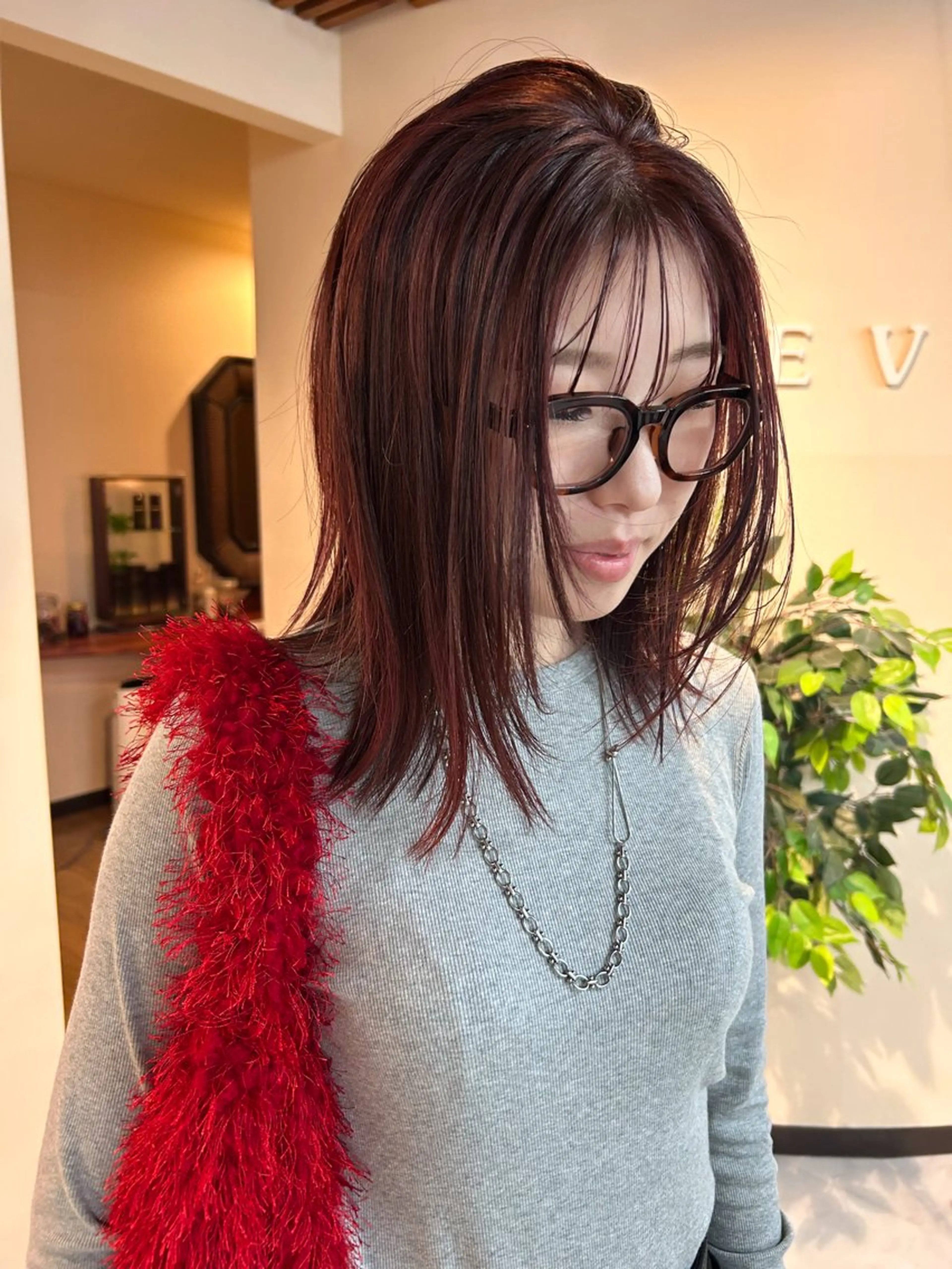 ミディアム カット ヘアカラー 透明感/レイヤー/ 武士るな🌿‬のヘアスタイル