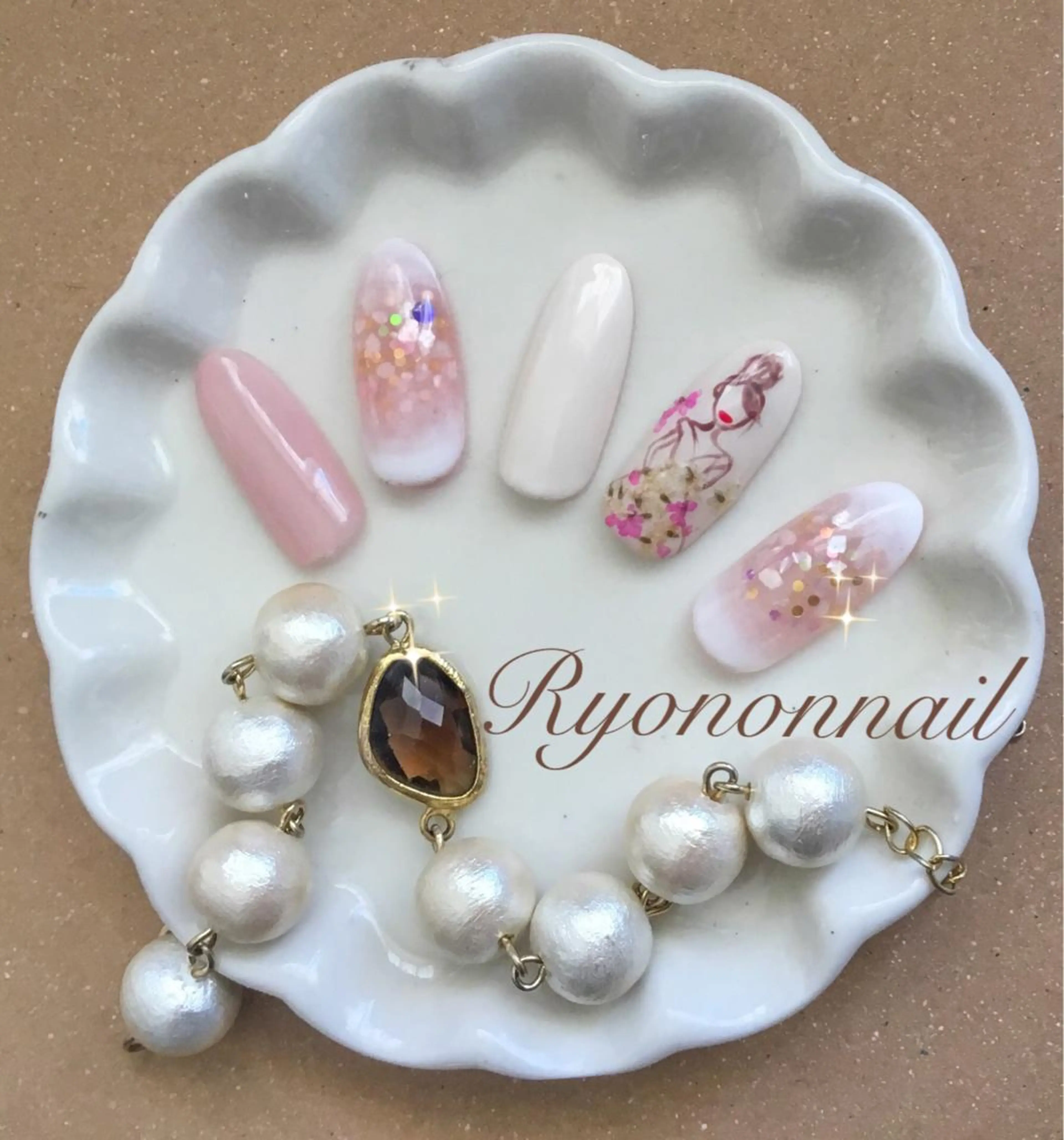ネイル フラワーネイル Ryononnail(リョノンネイル)所属・Ryononnail 上谷典子のネイルデザイン