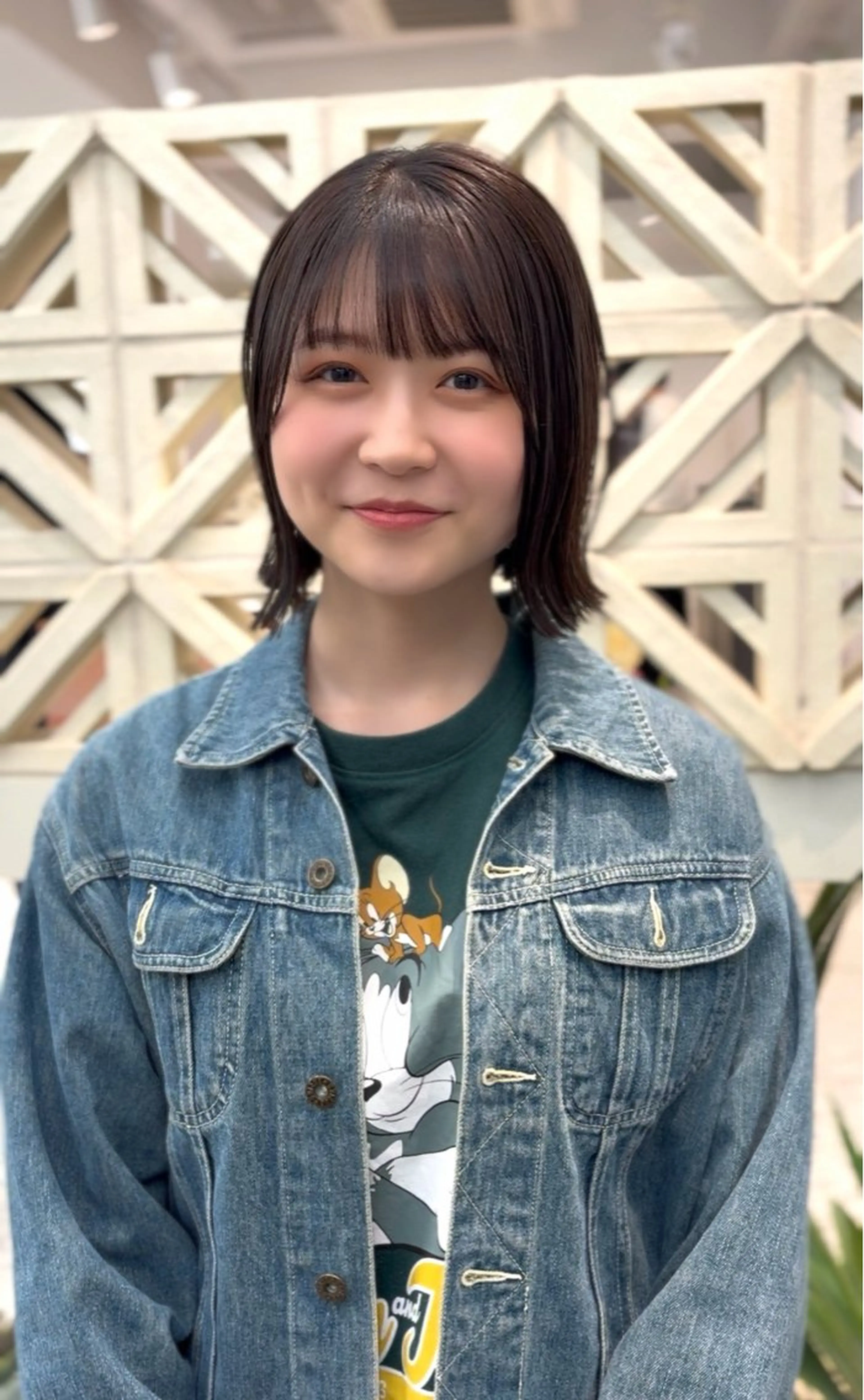 ショート カラー ボブ 外ハネヘア カット ヘアカラー トリートメント 伊藤 優里のヘアスタイル