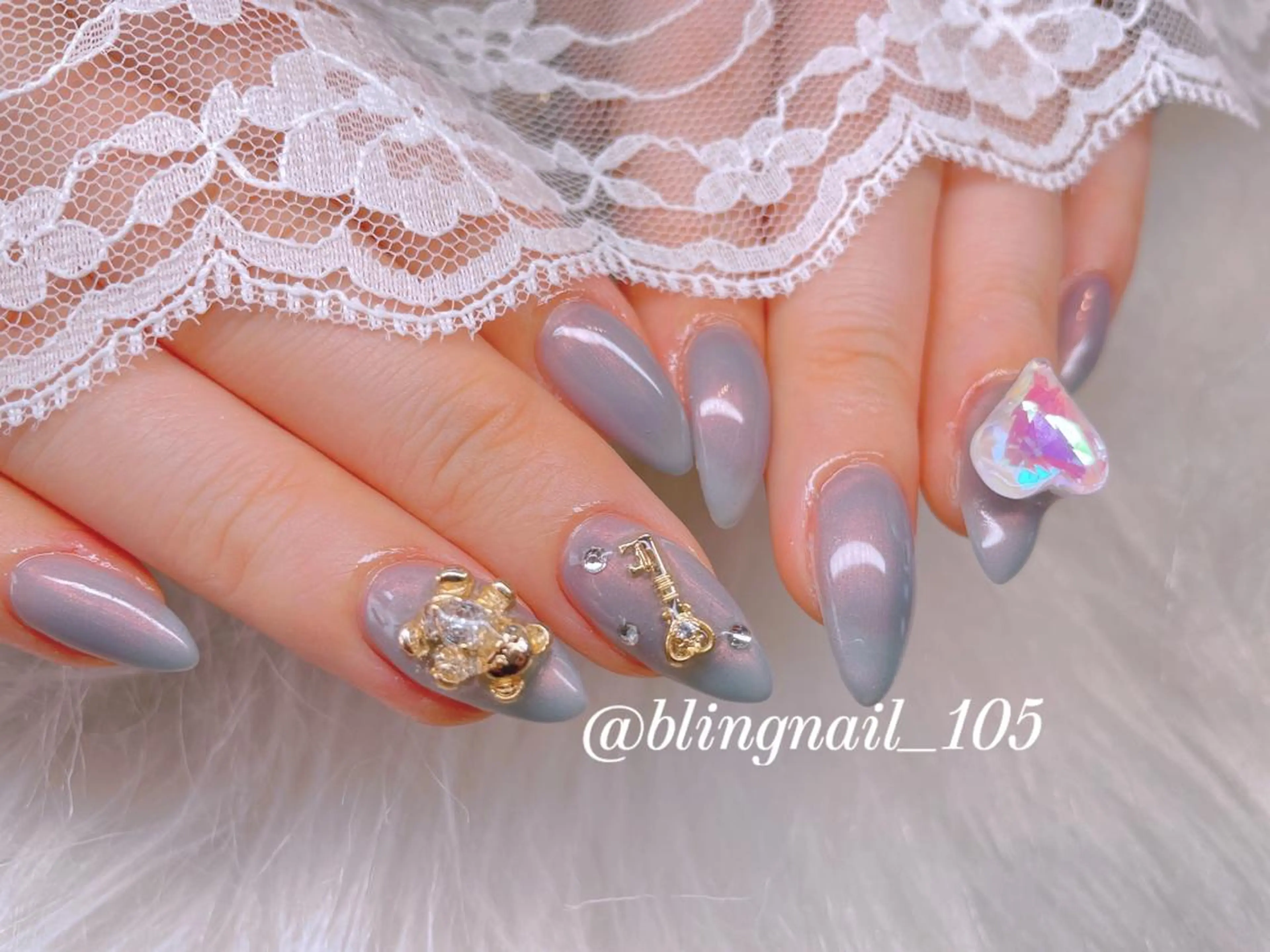 ネイル 23時まで❤︎韓国、 ワンホンネイルのネイルデザイン