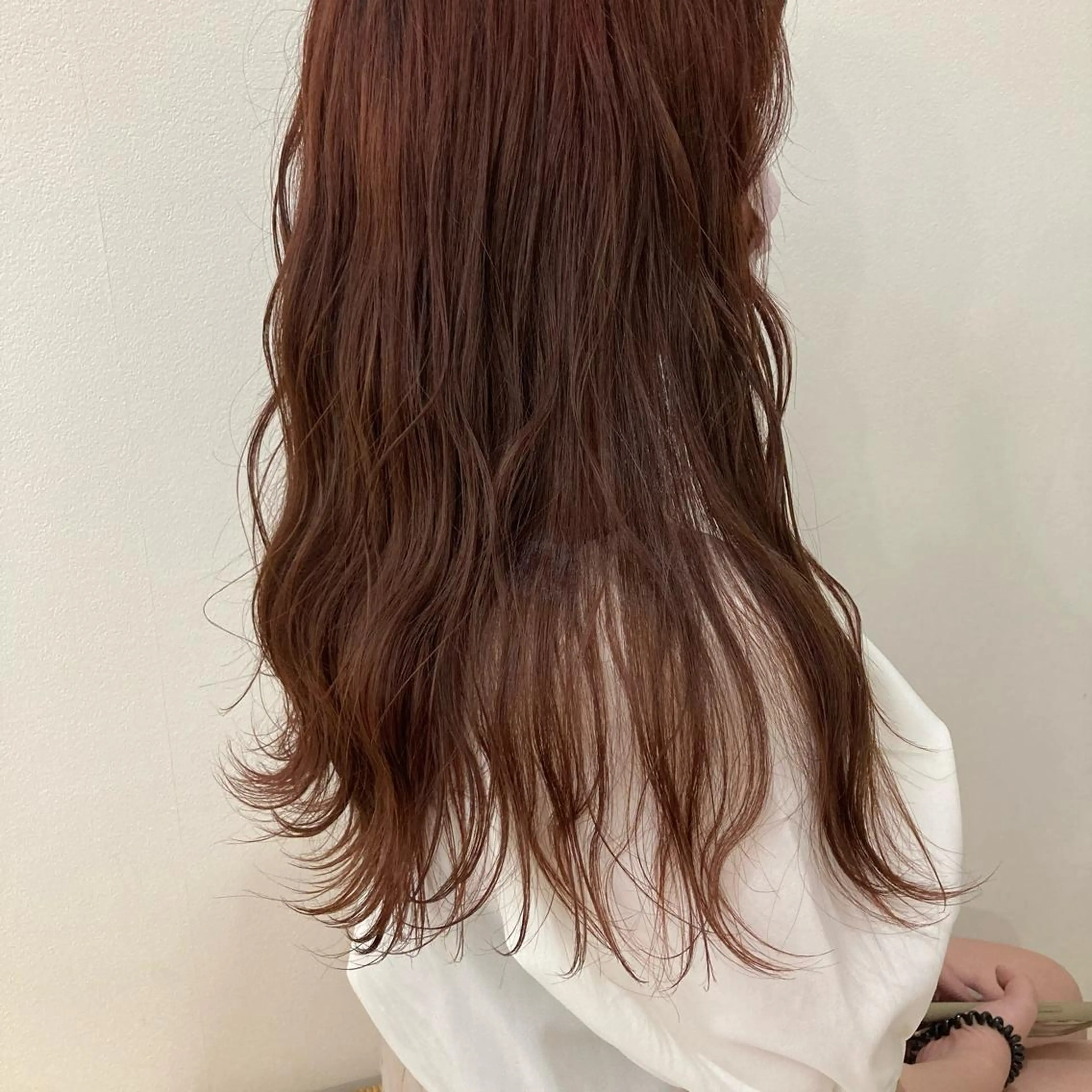 ロング カラー ブリーチ ブラウンカラー ブリーチなしカラー ピンクカラー ピンクブラウン ヘアカラー 透明感カラー🫧 nanohaのヘアスタイル