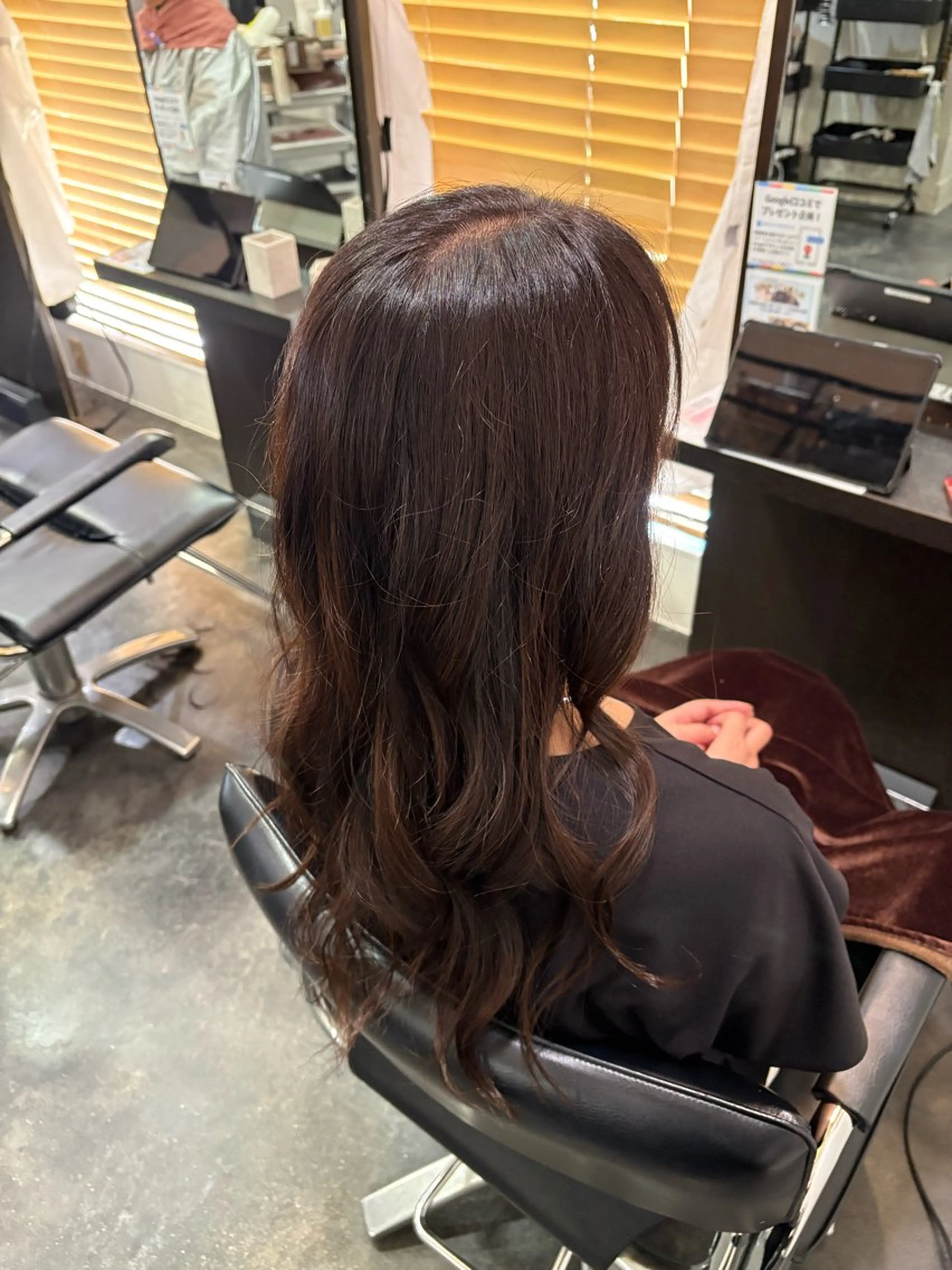 ロング カラー ブラウンカラー ラベンダーカラー 奥山 和奏のヘアスタイル