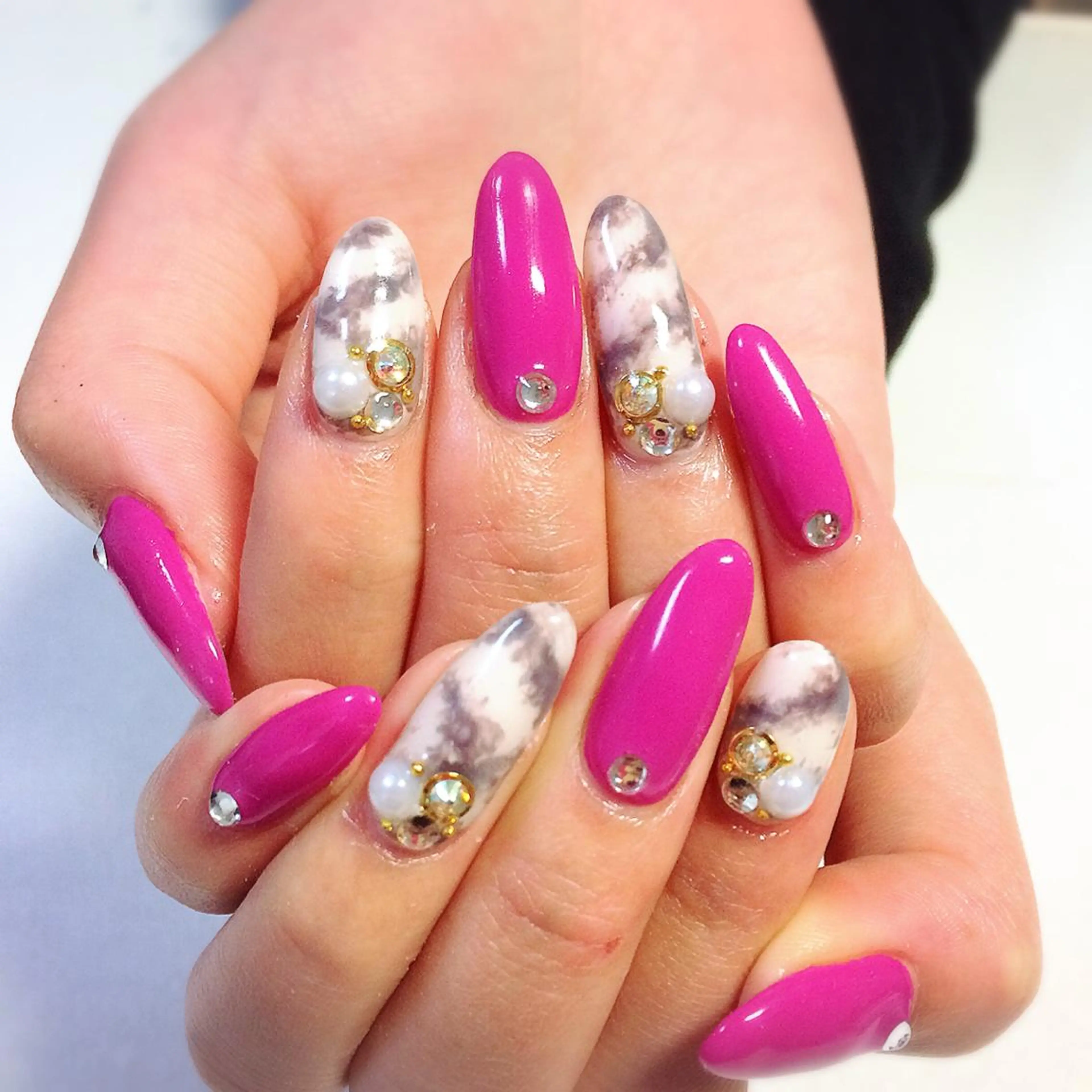 ネイル VIOLUS所属・VIOLUS 関目のネイルデザイン