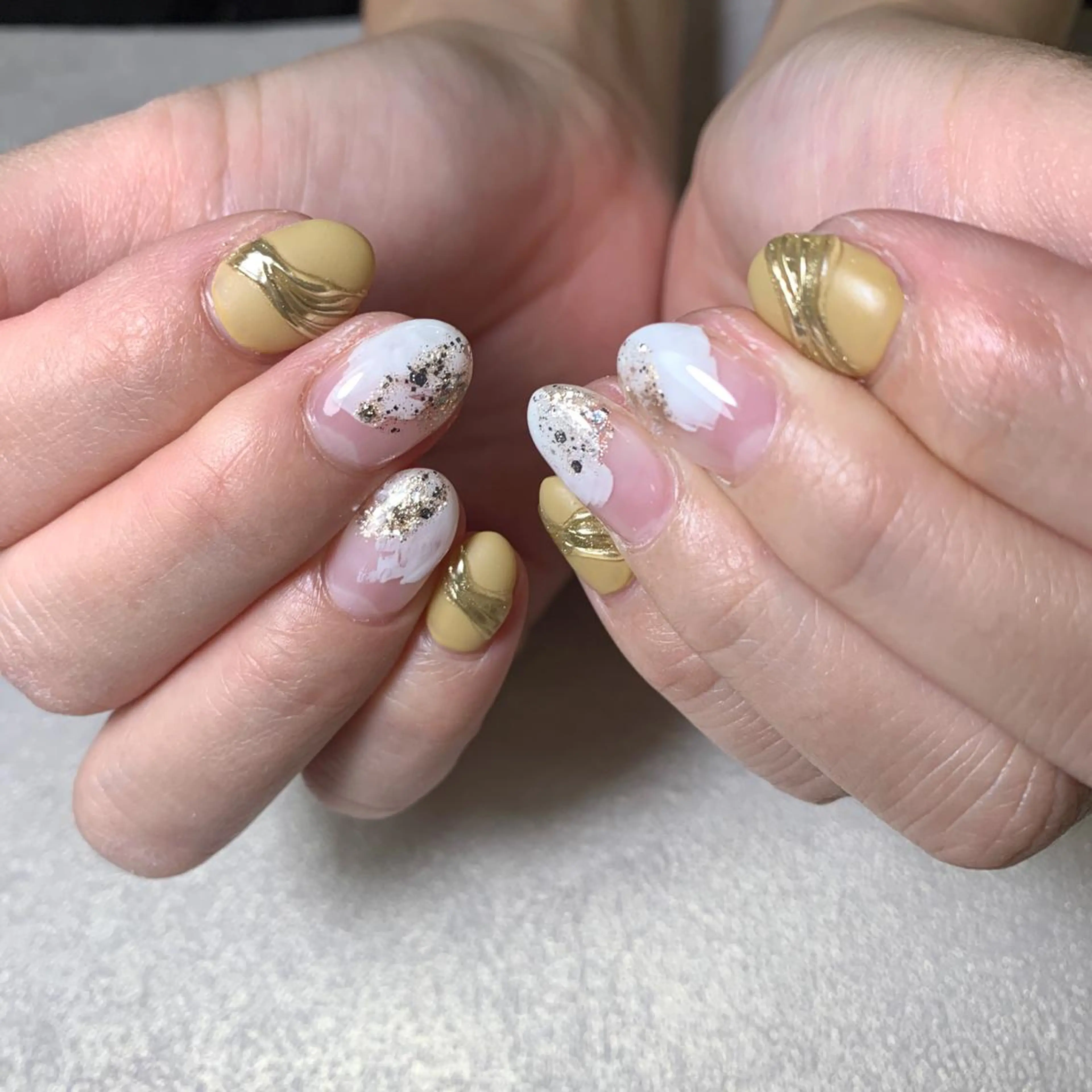 ネイル atelier　FIORITURA所属・FIORITURA aiのネイルデザイン